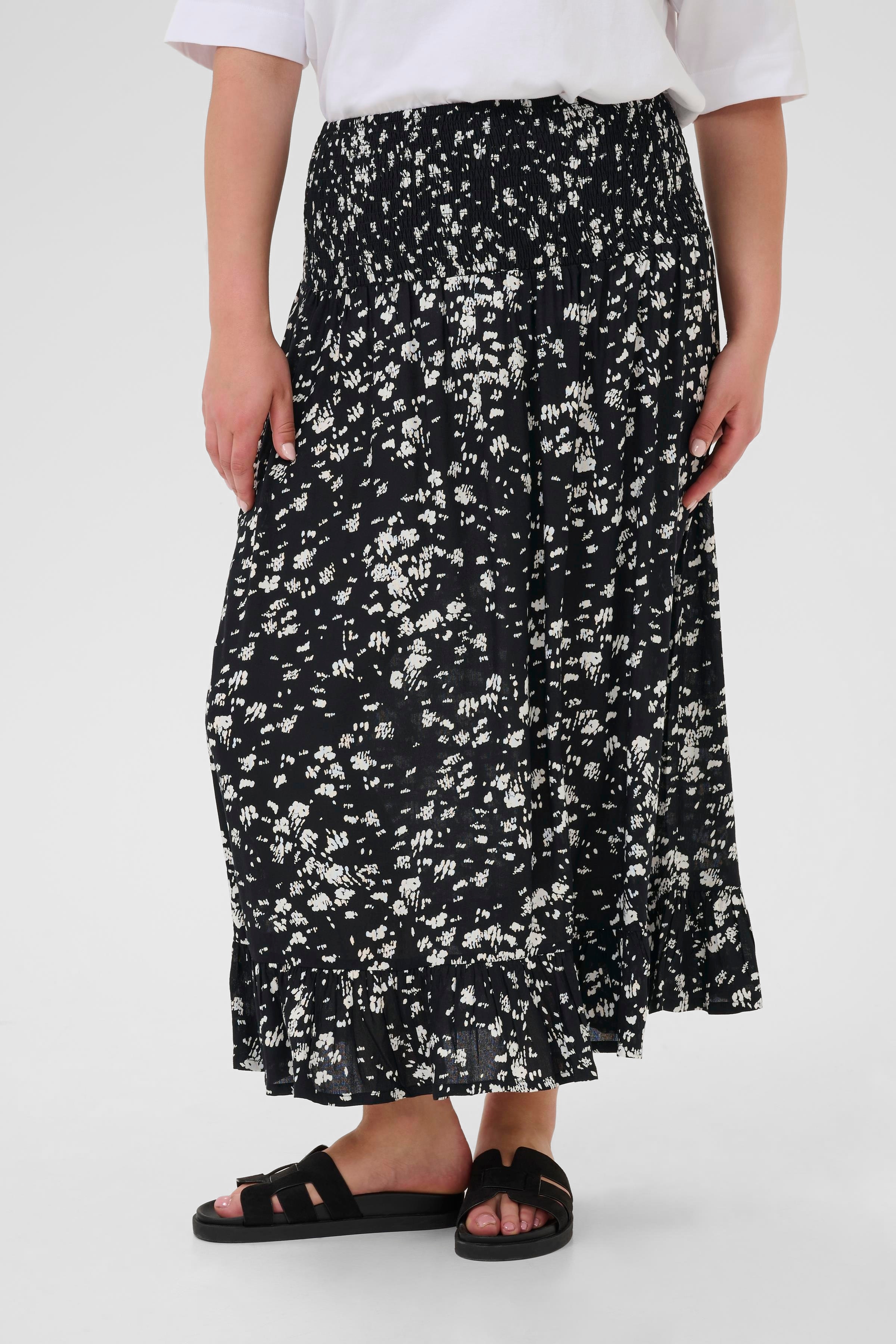 KCbella Jupe LOOKBOOK FRONT 10583471-107908