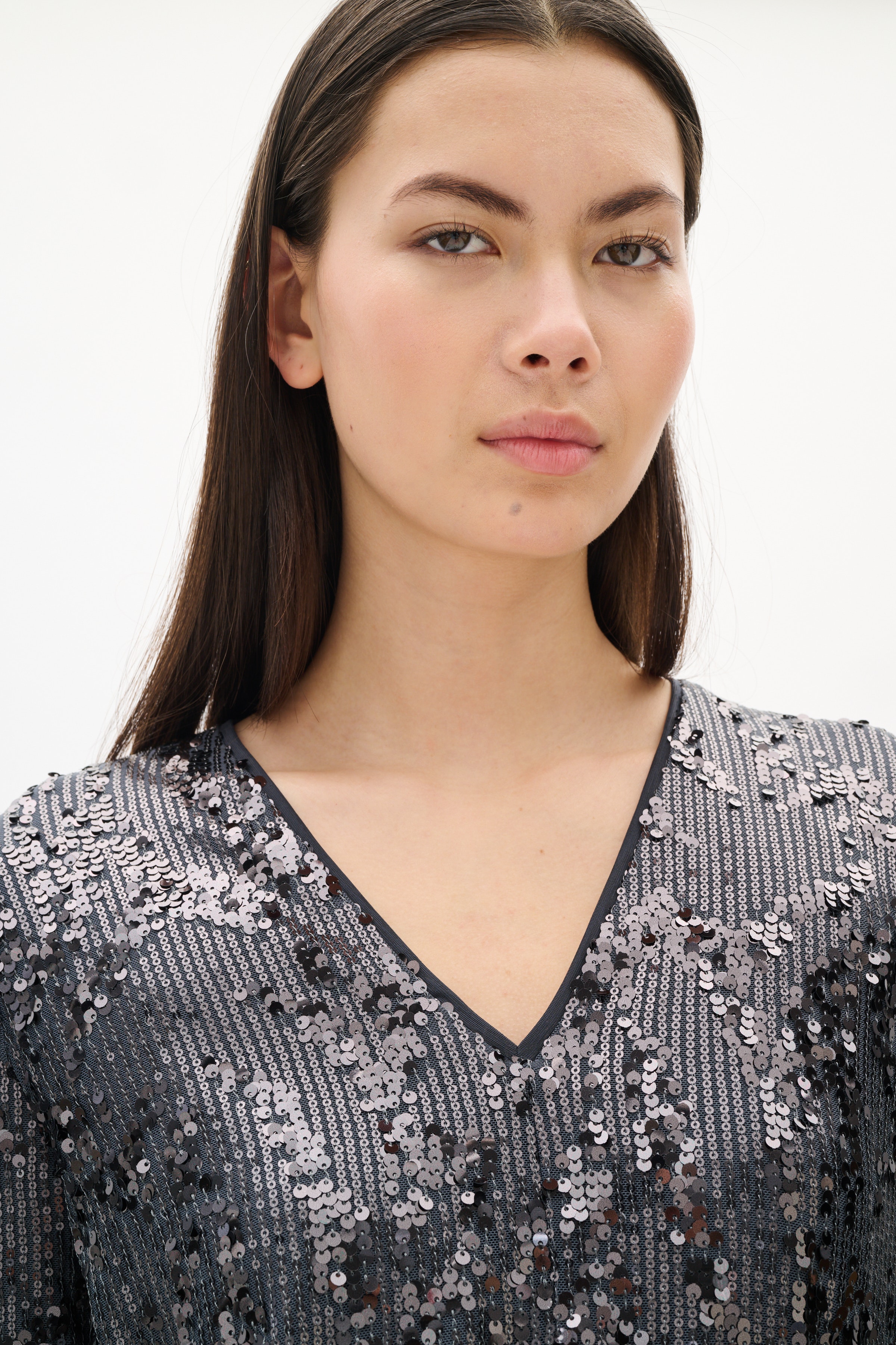 KIMBAIW Klänning LOOKBOOK DETAIL 30112129-145002