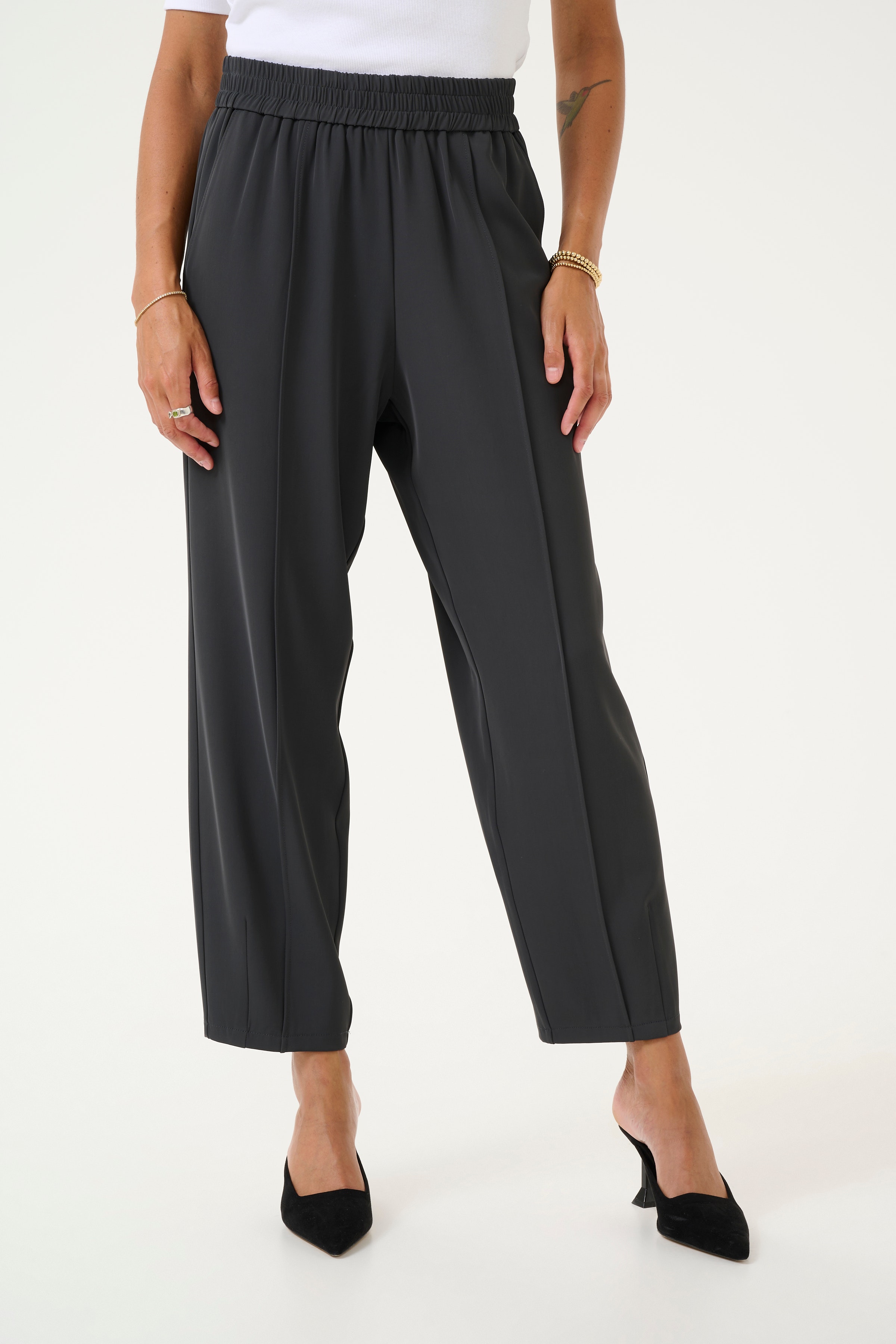 KAsigna Trousers LOOKBOOK FRONT 10509101-190205