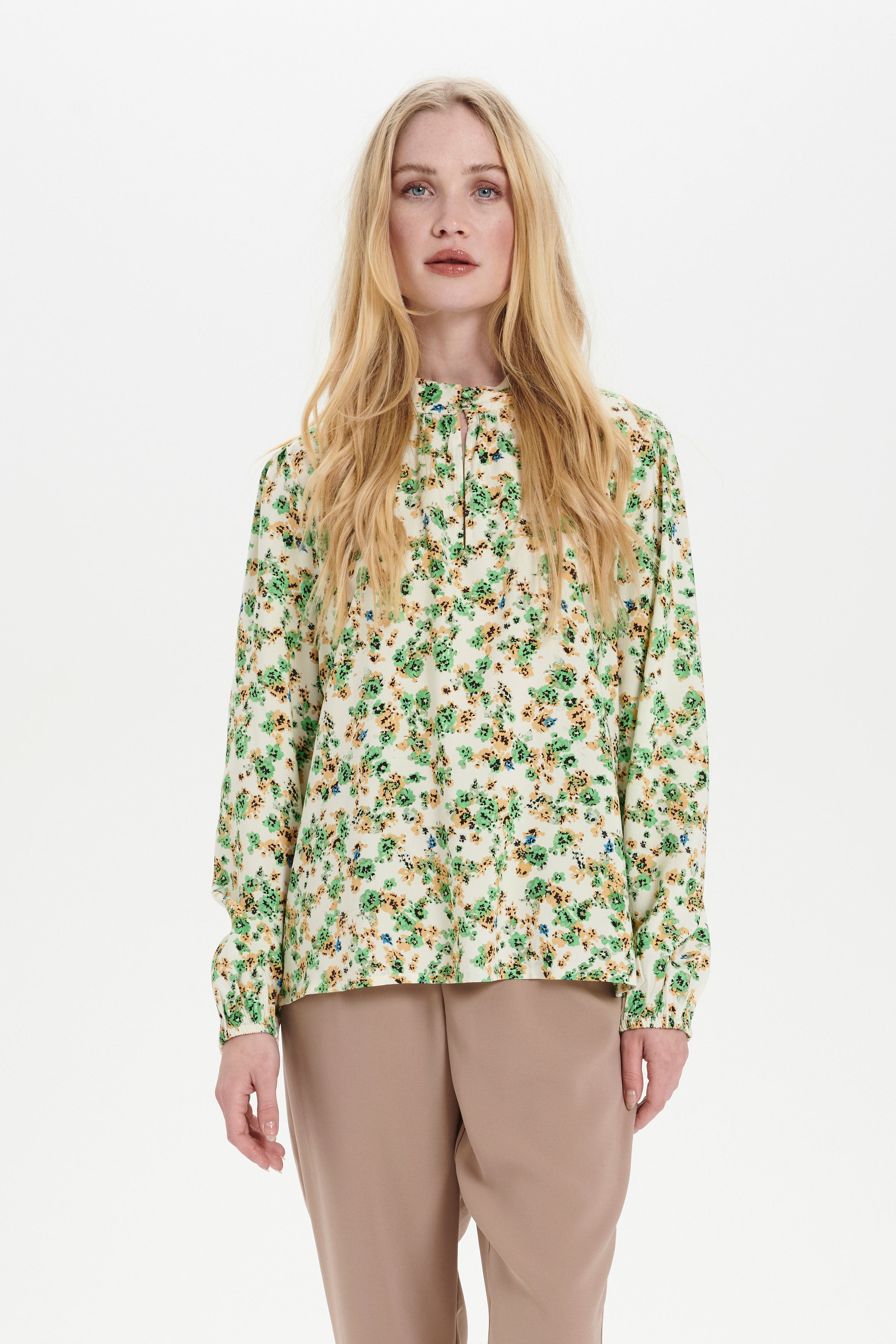 LoveenSZ Bluse LOOKBOOK FRONT 30511824-600327