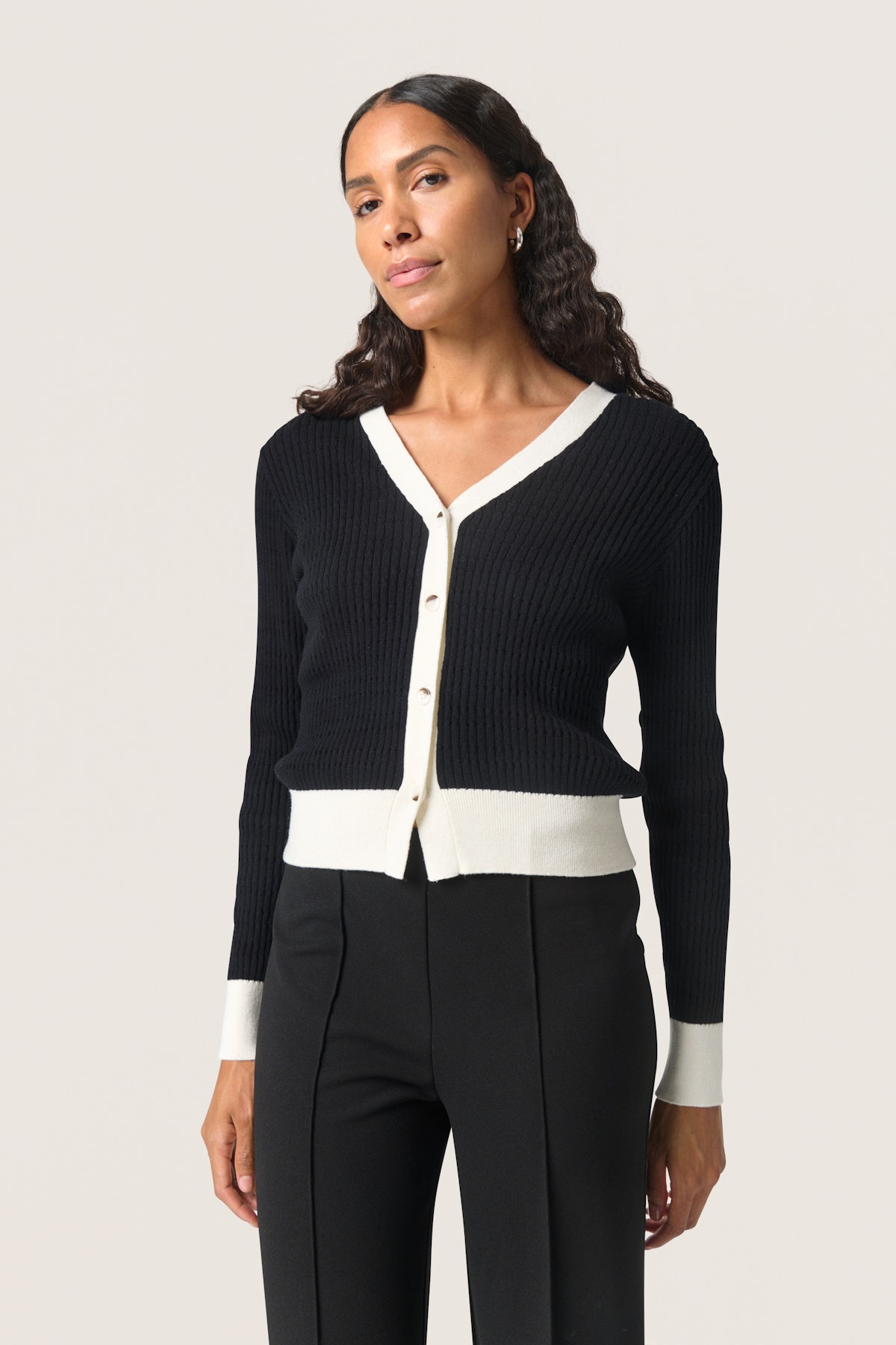 3915_504d767d-30c4-44d3-aeff-