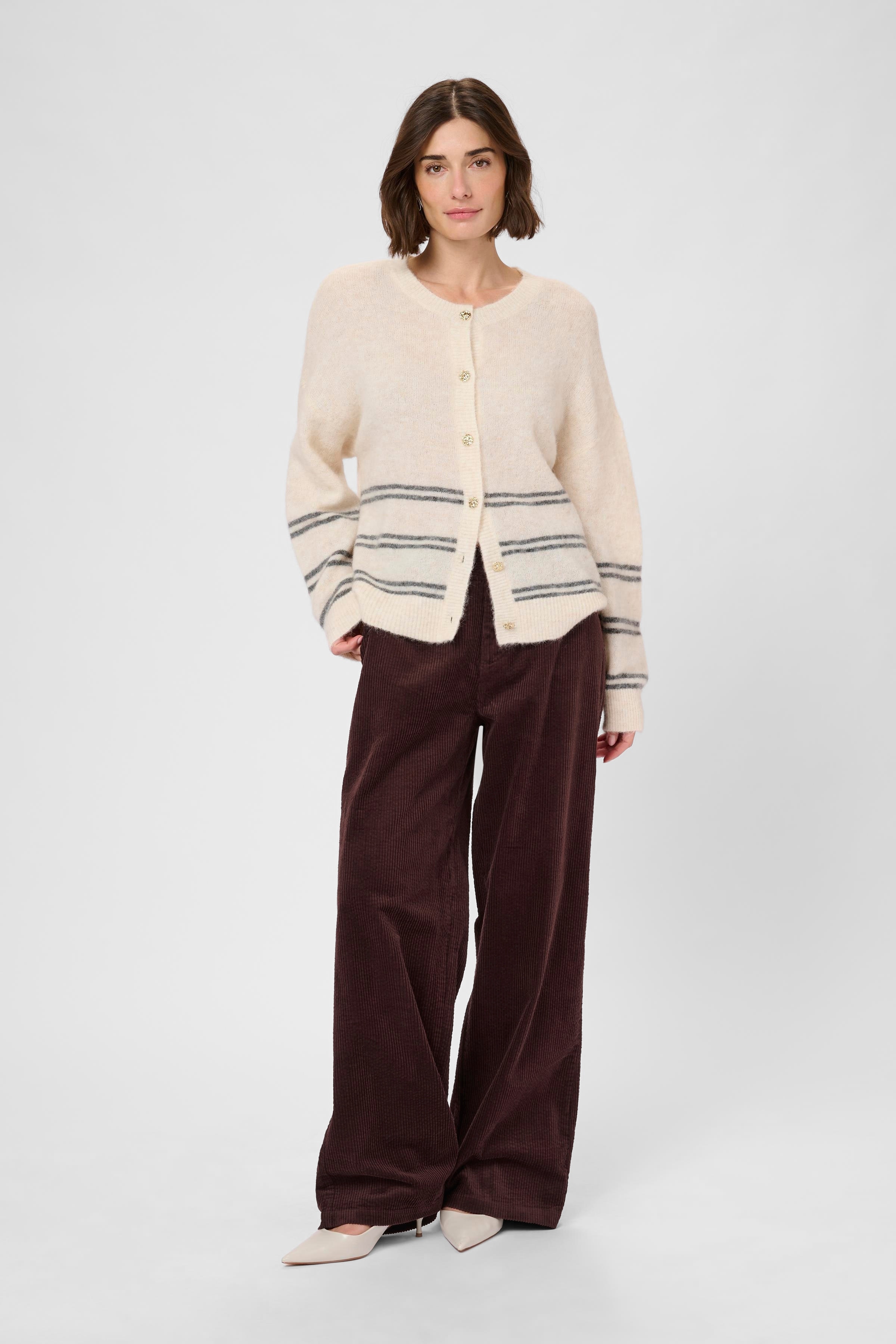 CUbaela Cordhose LOOKBOOK FRONT 50112263-191317