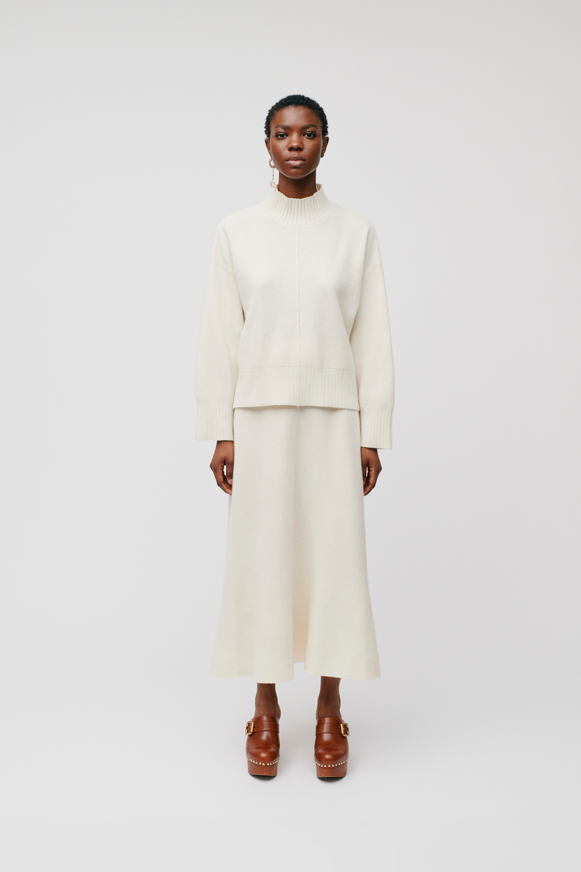 KAREEN Pullover LOOKBOOK FRONT 30600379-WH020