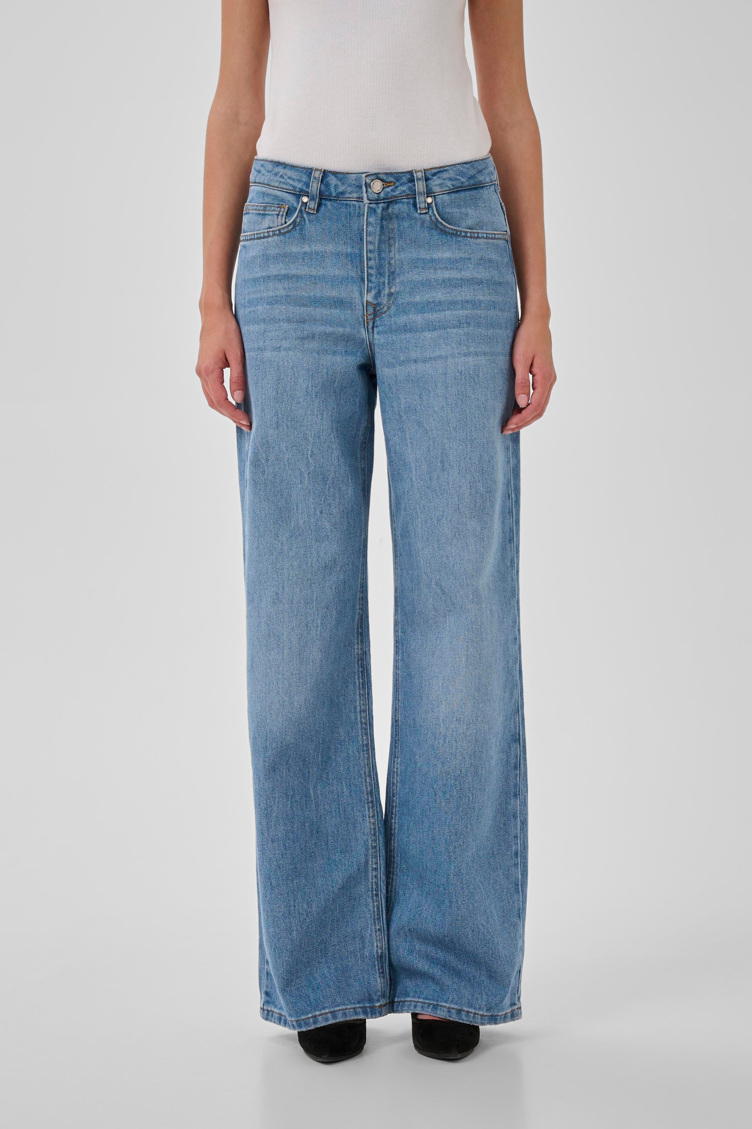 05 THE LOUIS HIGH WIDE LOOKBOOK FRONT 10704222-100054
