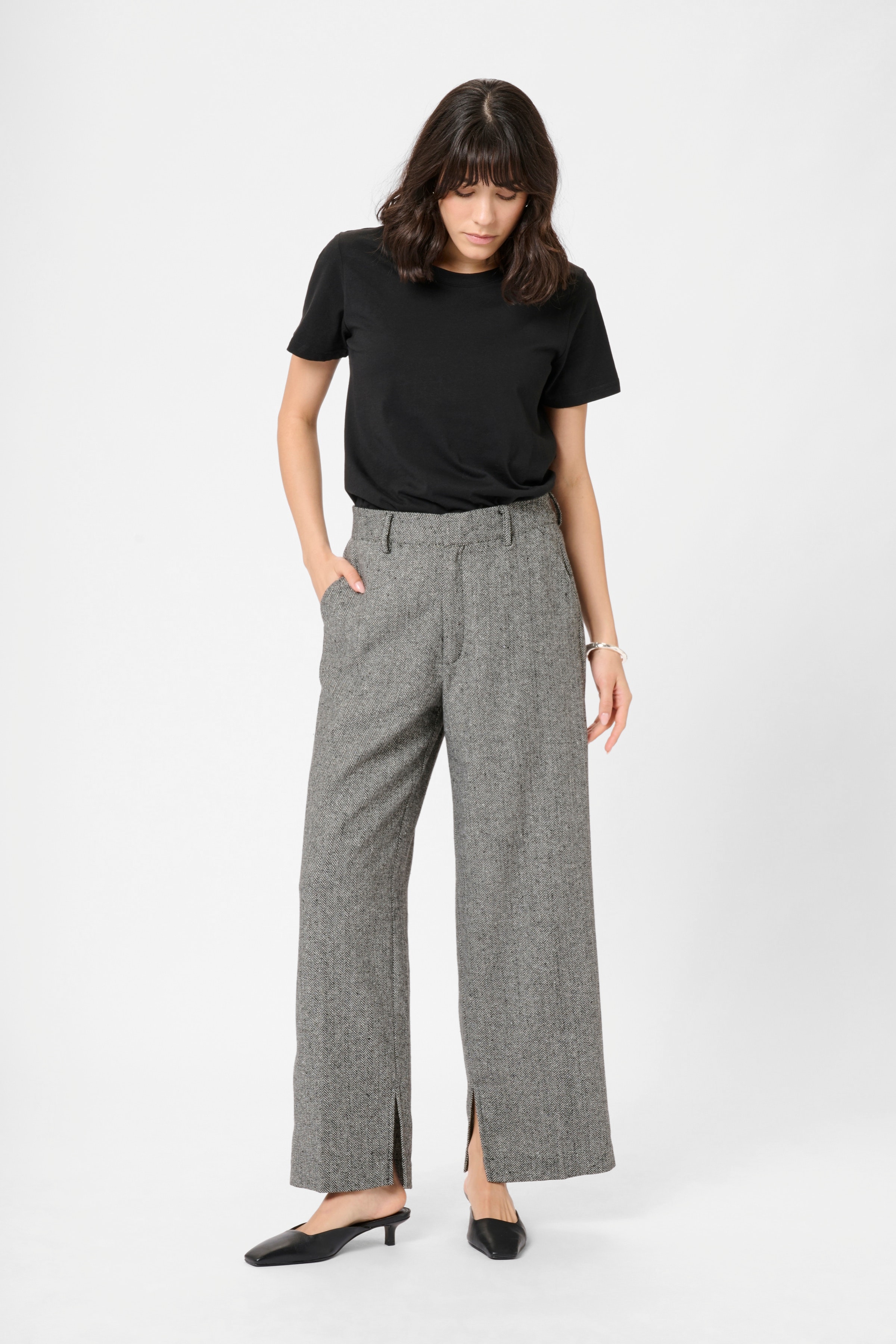 KAthilda Trousers LOOKBOOK FRONT 10510853-108553
