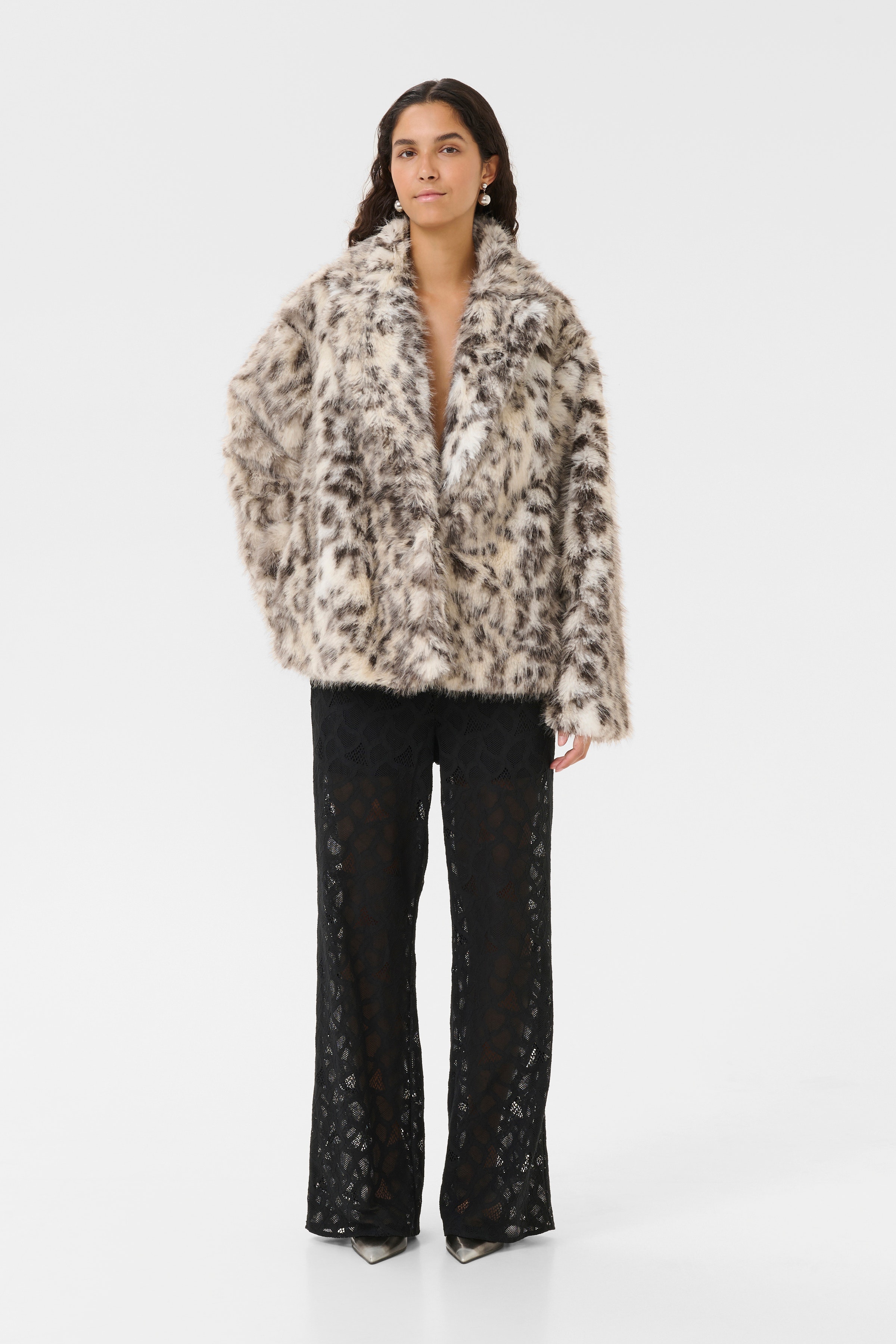 KBAmira Faux fur jakke LOOKBOOK FRONT 10105526-107934