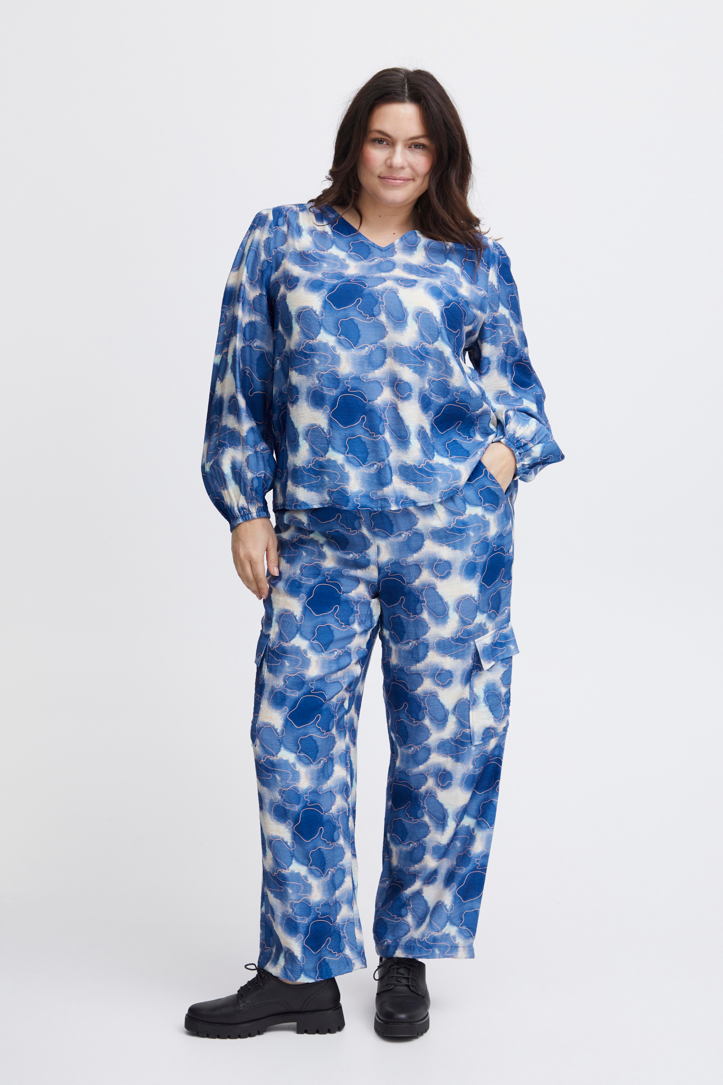 SWARIANA Hose LOOKBOOK FRONT 20614085-202815