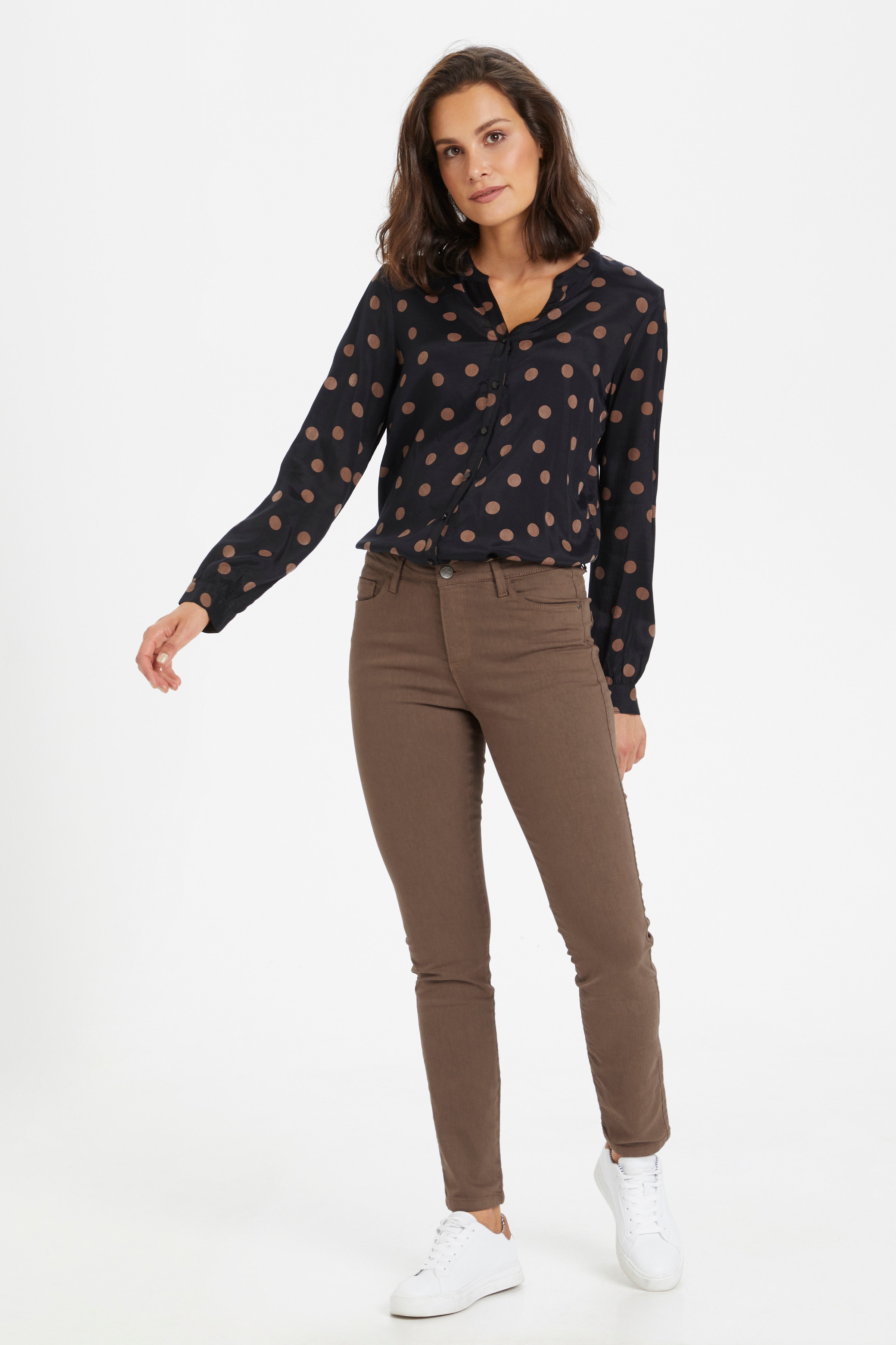 Jeans LOOKBOOK FRONT 10504898-191217