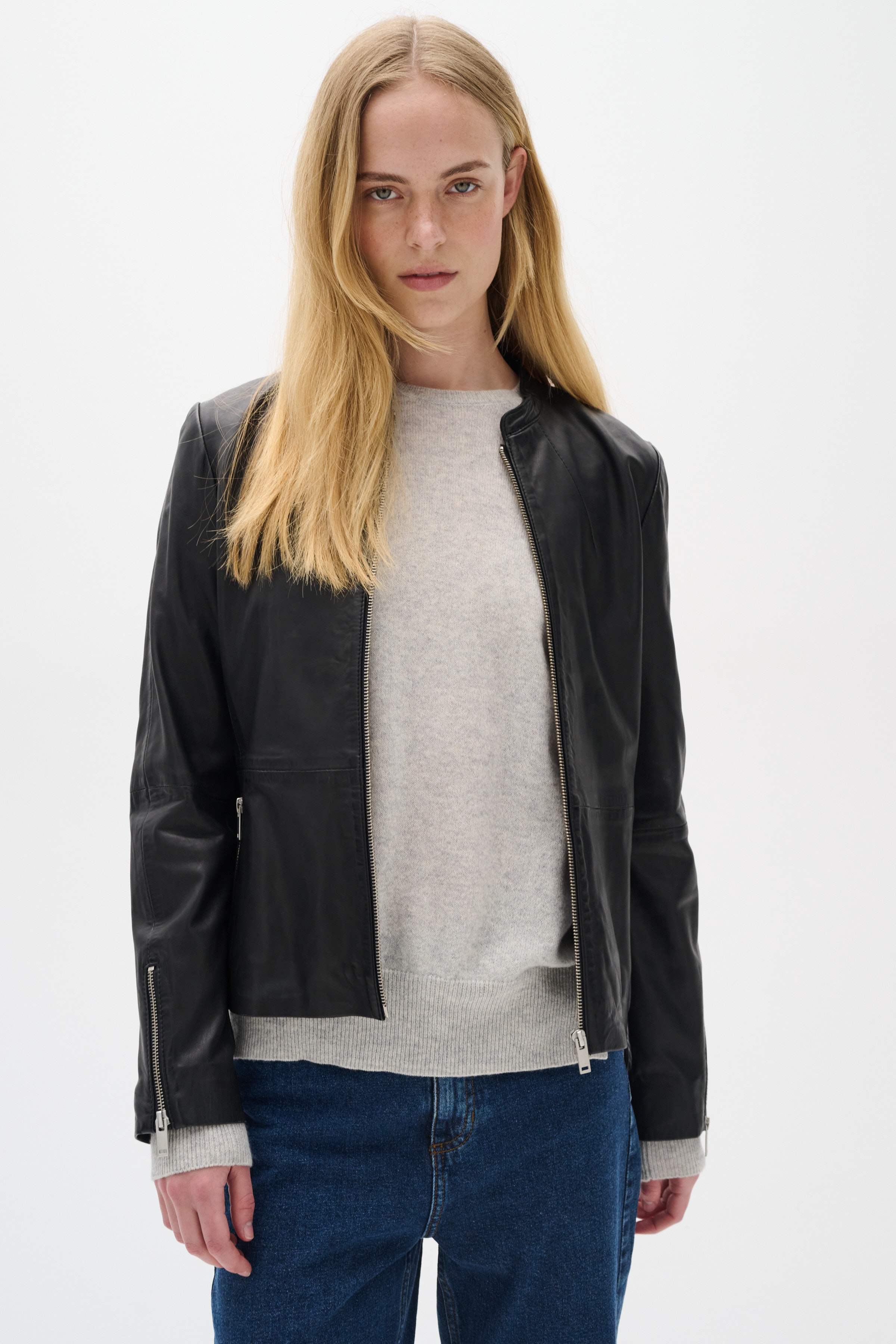 LullaIW Leather jacket LOOKBOOK FRONT 30104241-10050