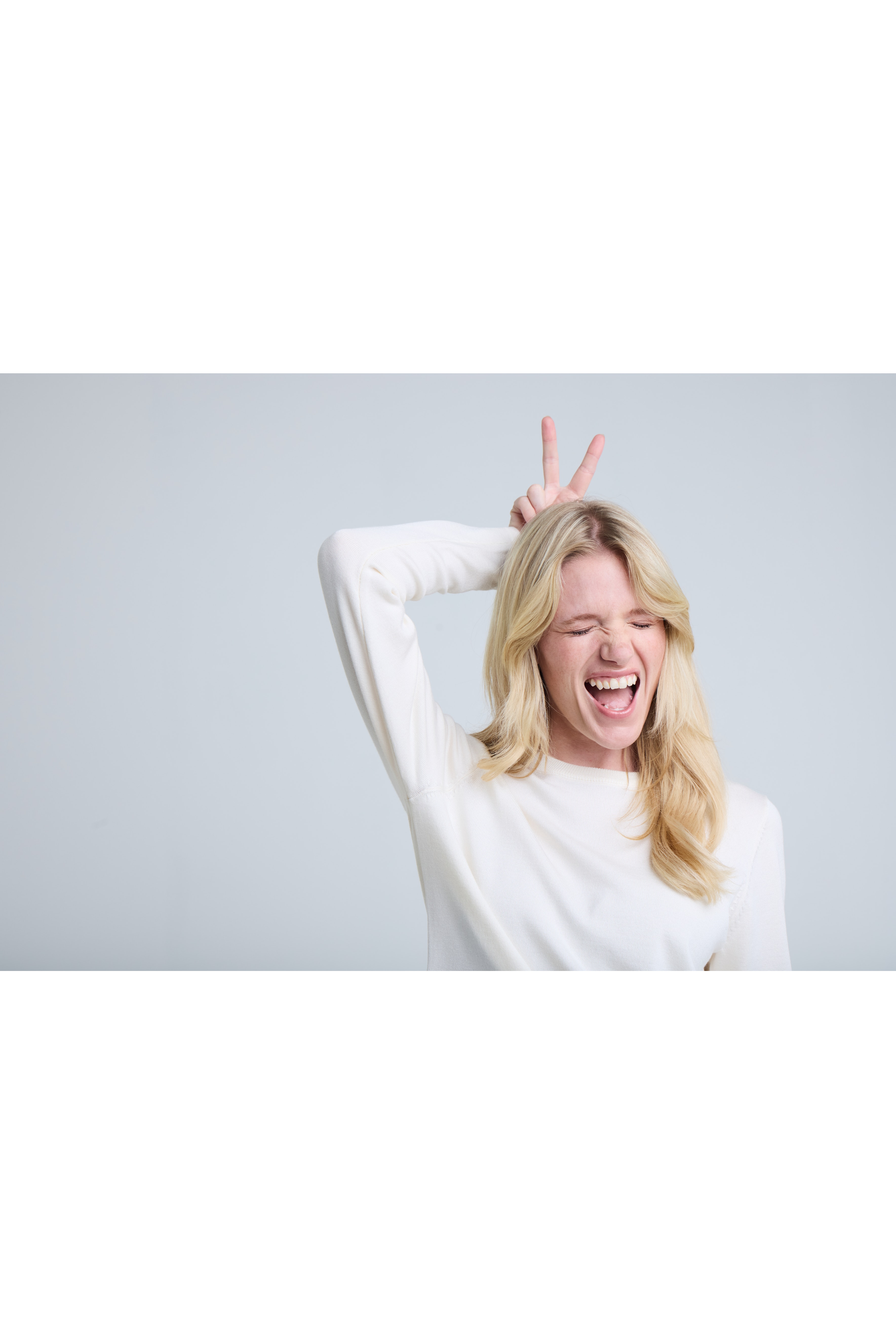 IHLULS O-Neck Pullover LOCATION NONE 20125814-130905