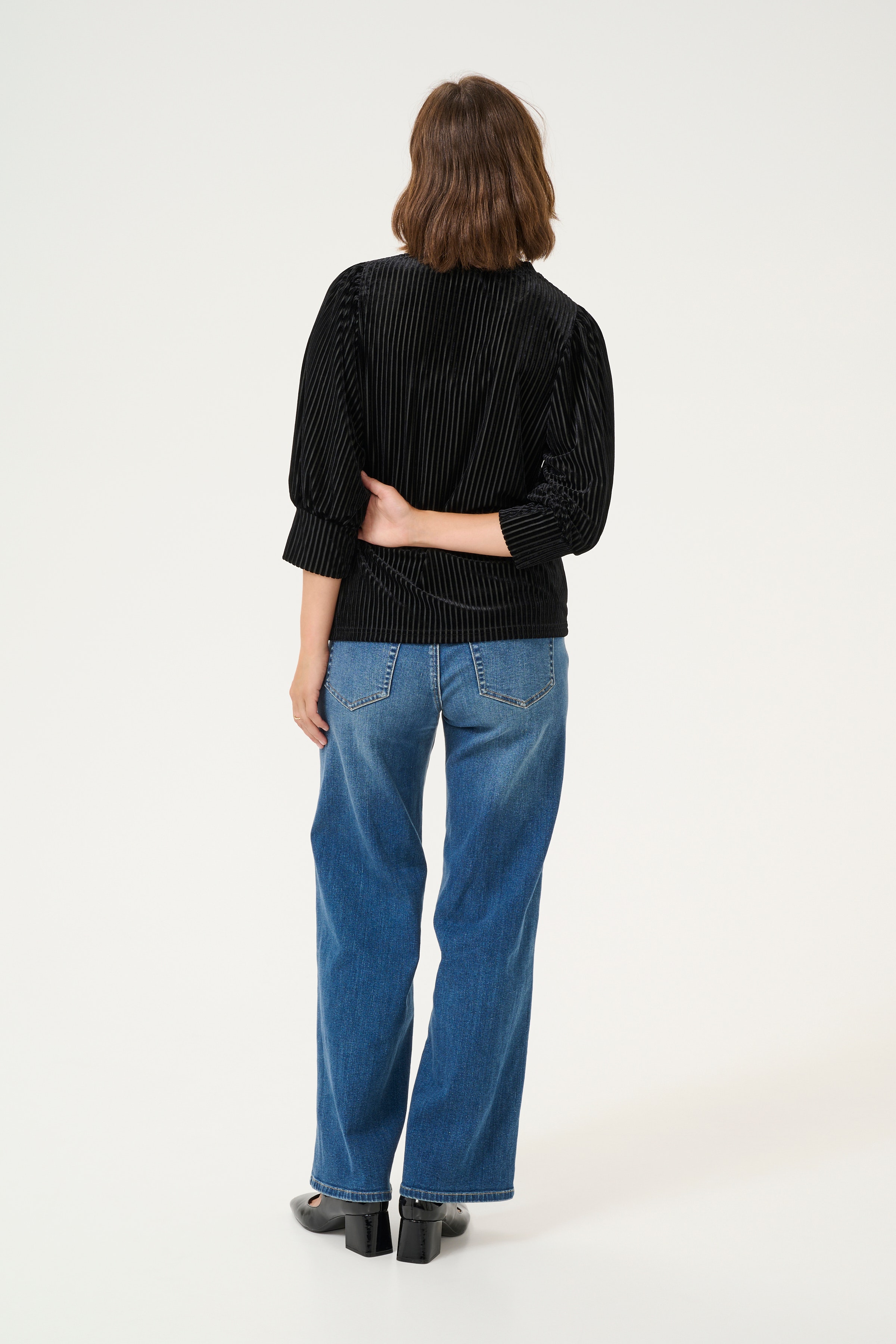 KAcaca Velour blouse LOOKBOOK BACK 10503887-106480