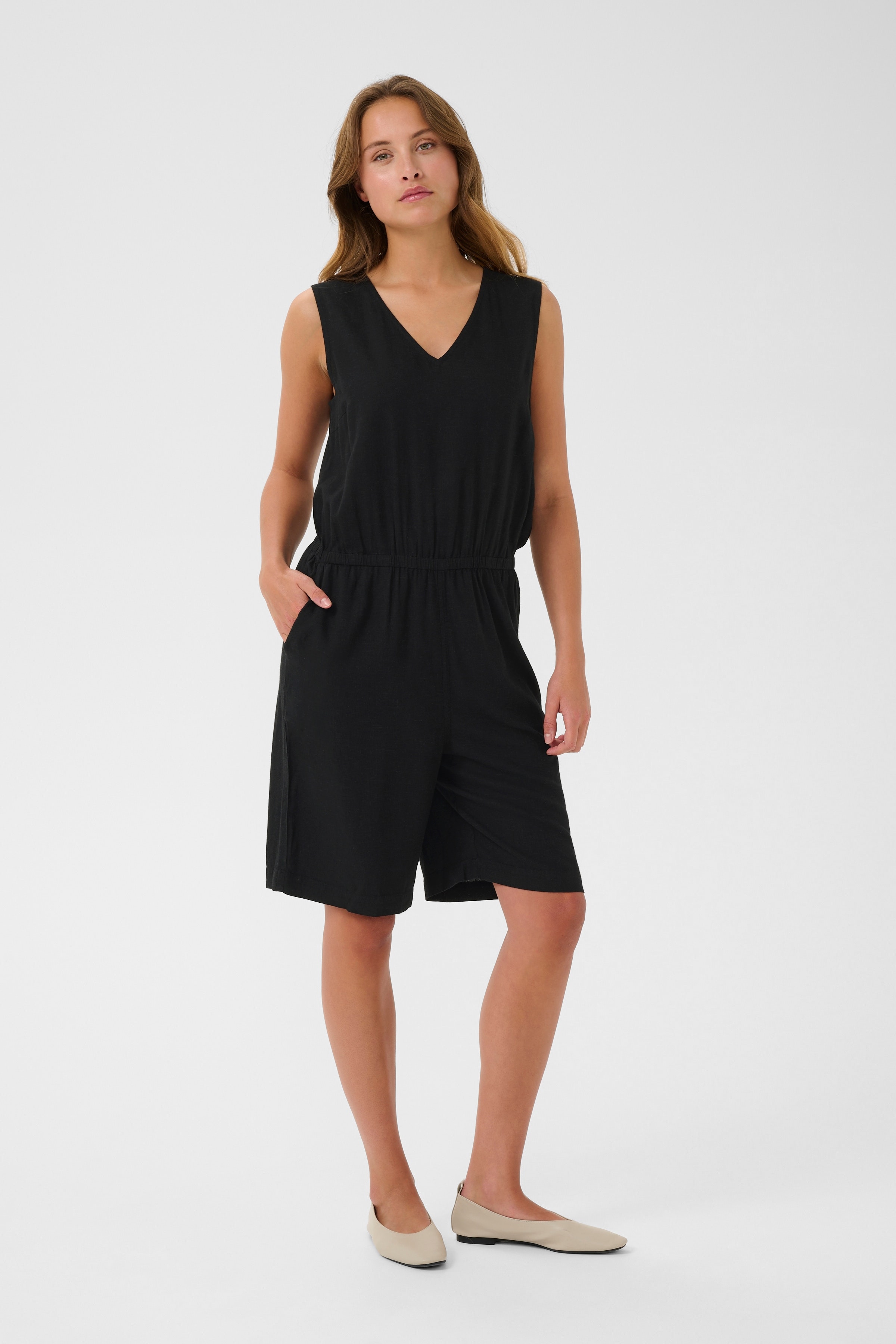 KAmilia Lin Jumpsuit LOOKBOOK FRONT 10510420-100121