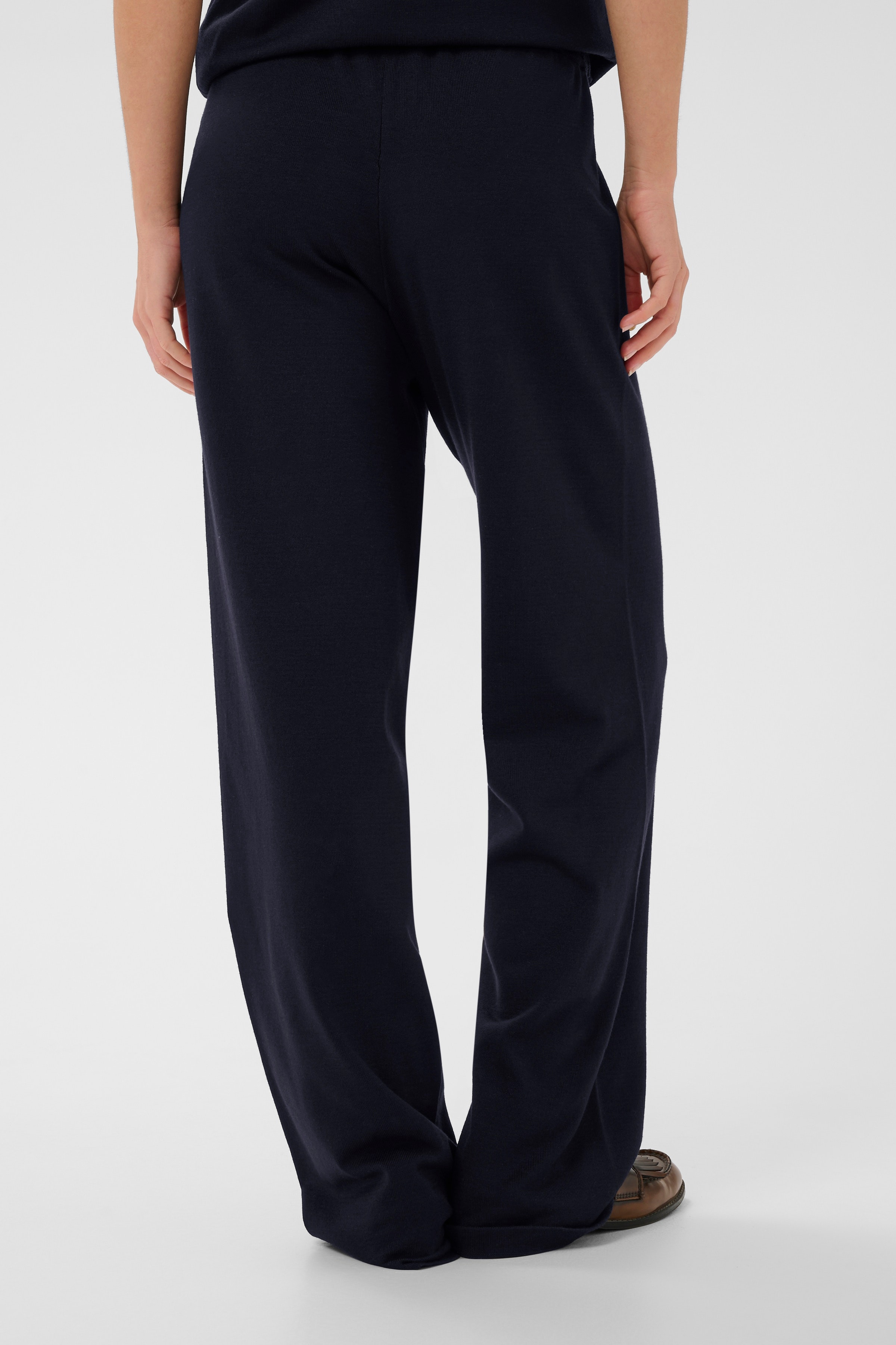 MilaSZ Trousers LOOKBOOK BACK 30511095-193924