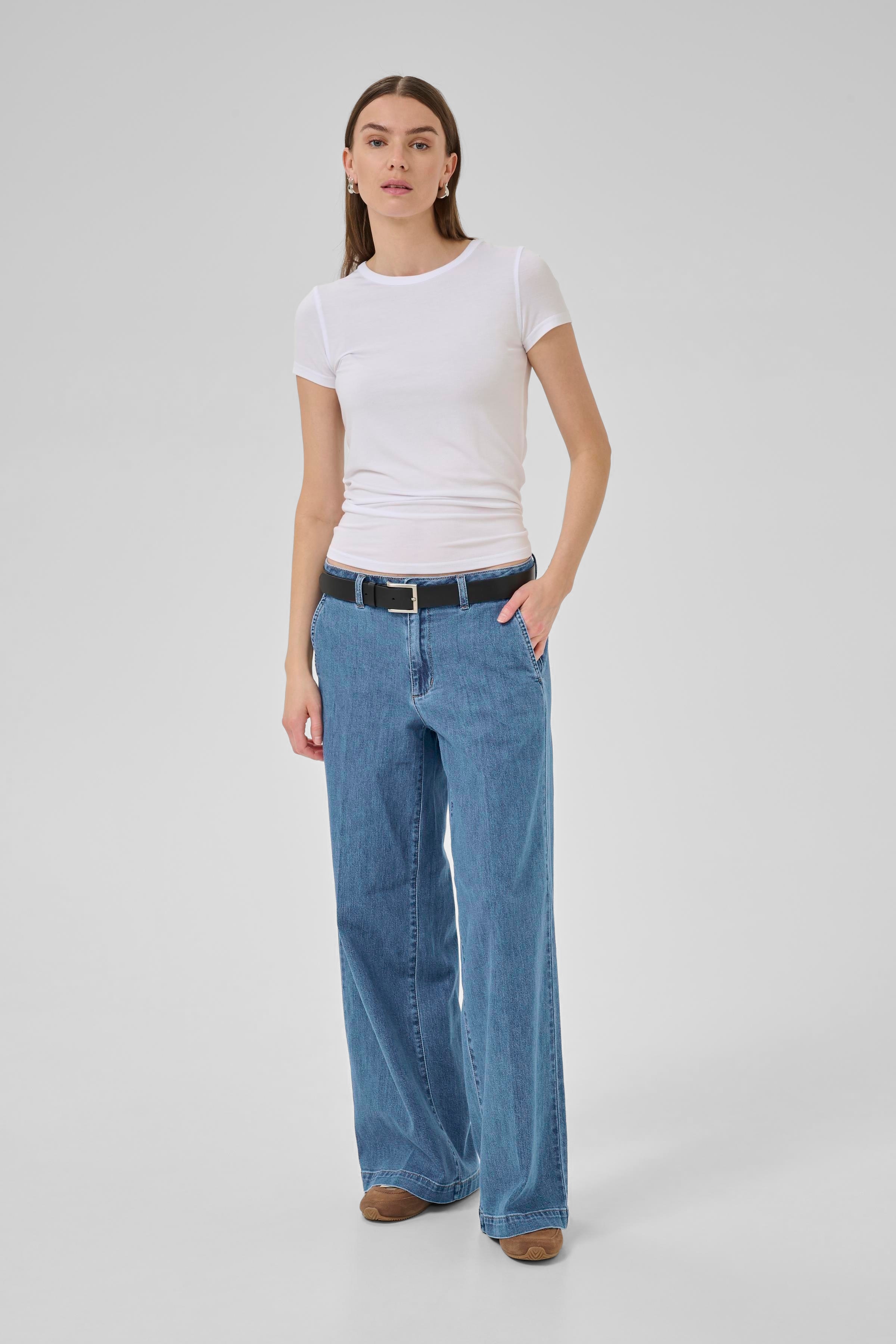 LaraMW Hose LOOKBOOK FRONT 10705238-100053