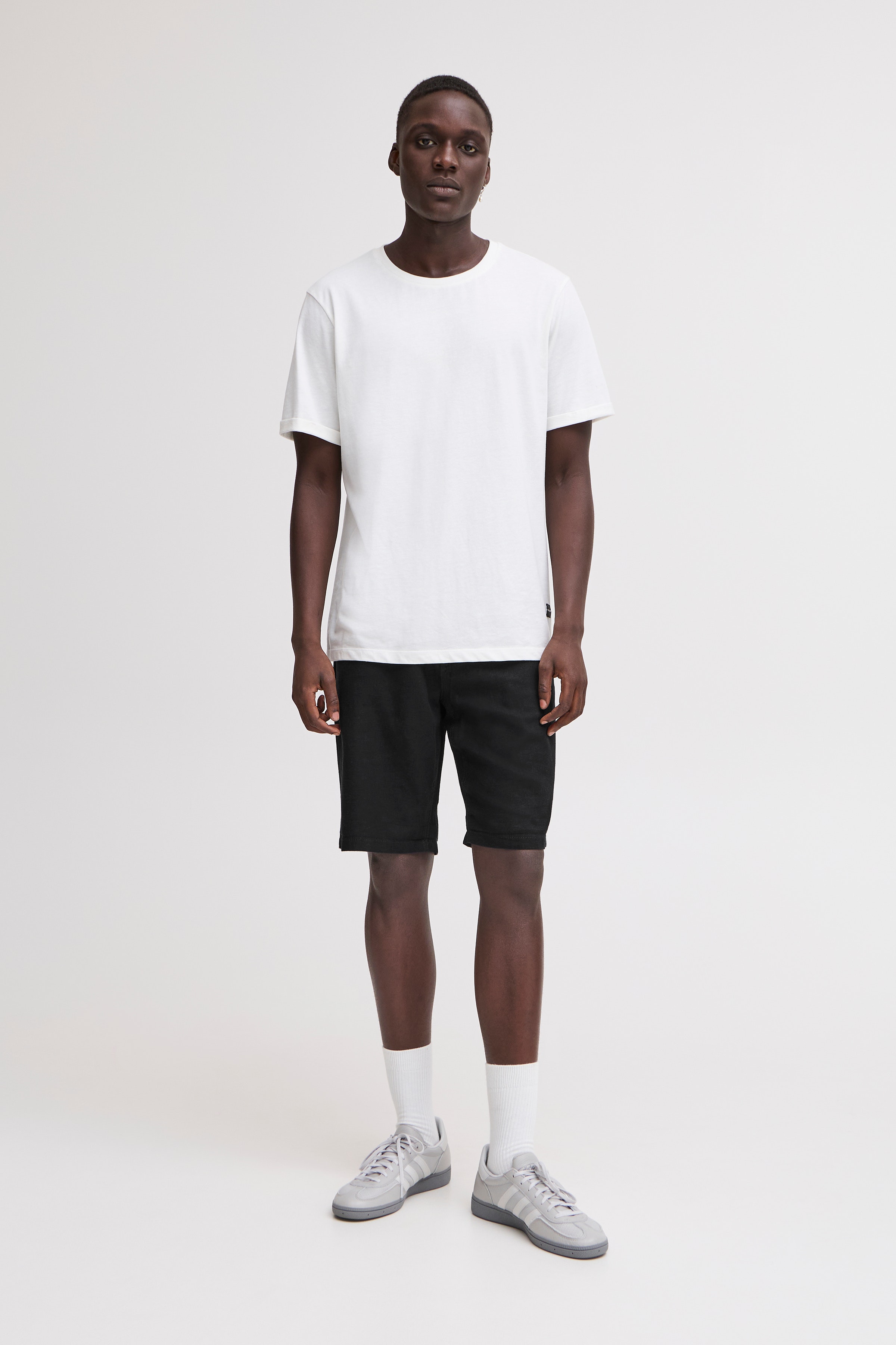 Shorts LOOKBOOK FRONT 20717870-194007