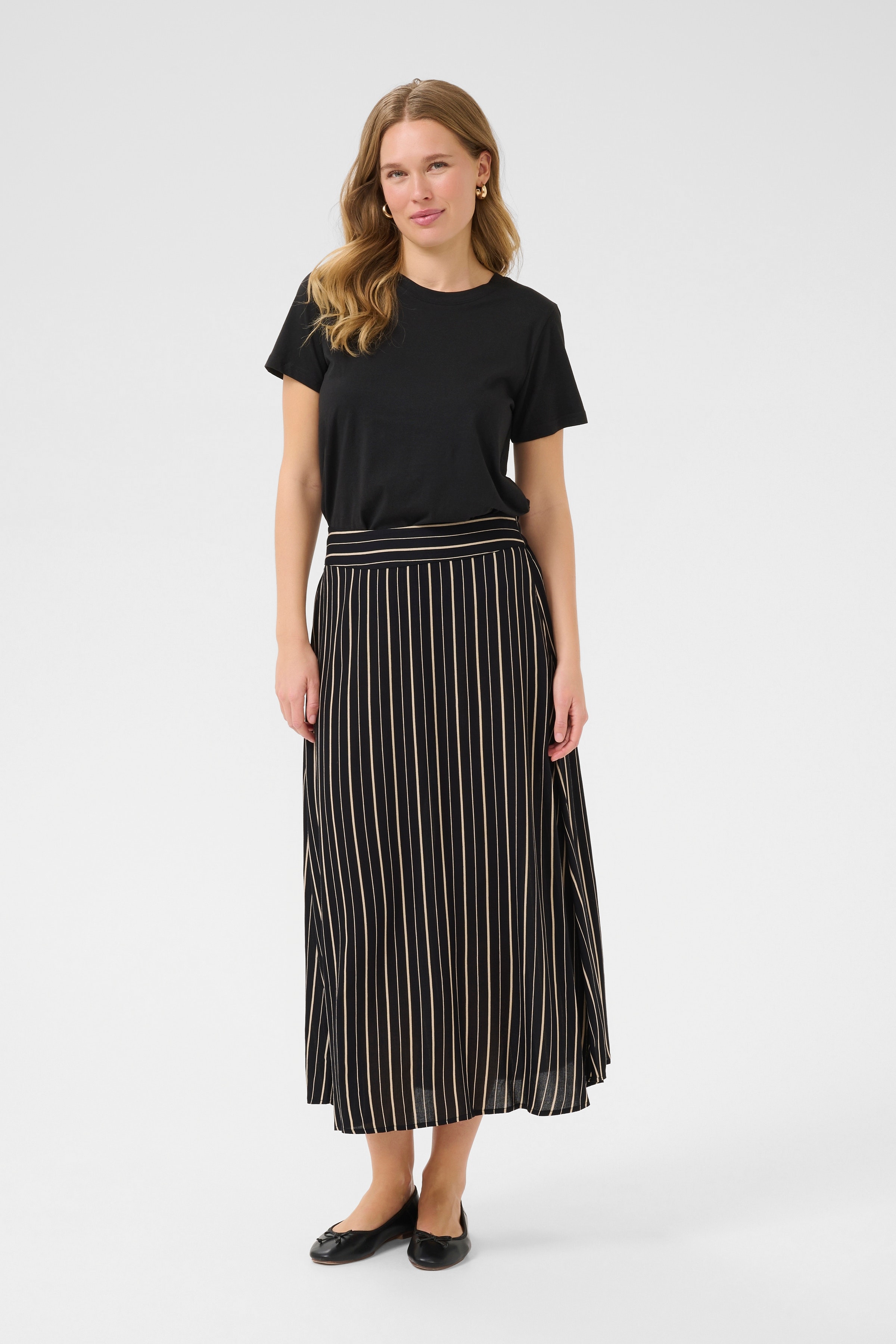 BPluna Kjol LOOKBOOK FRONT 10590849-107536B