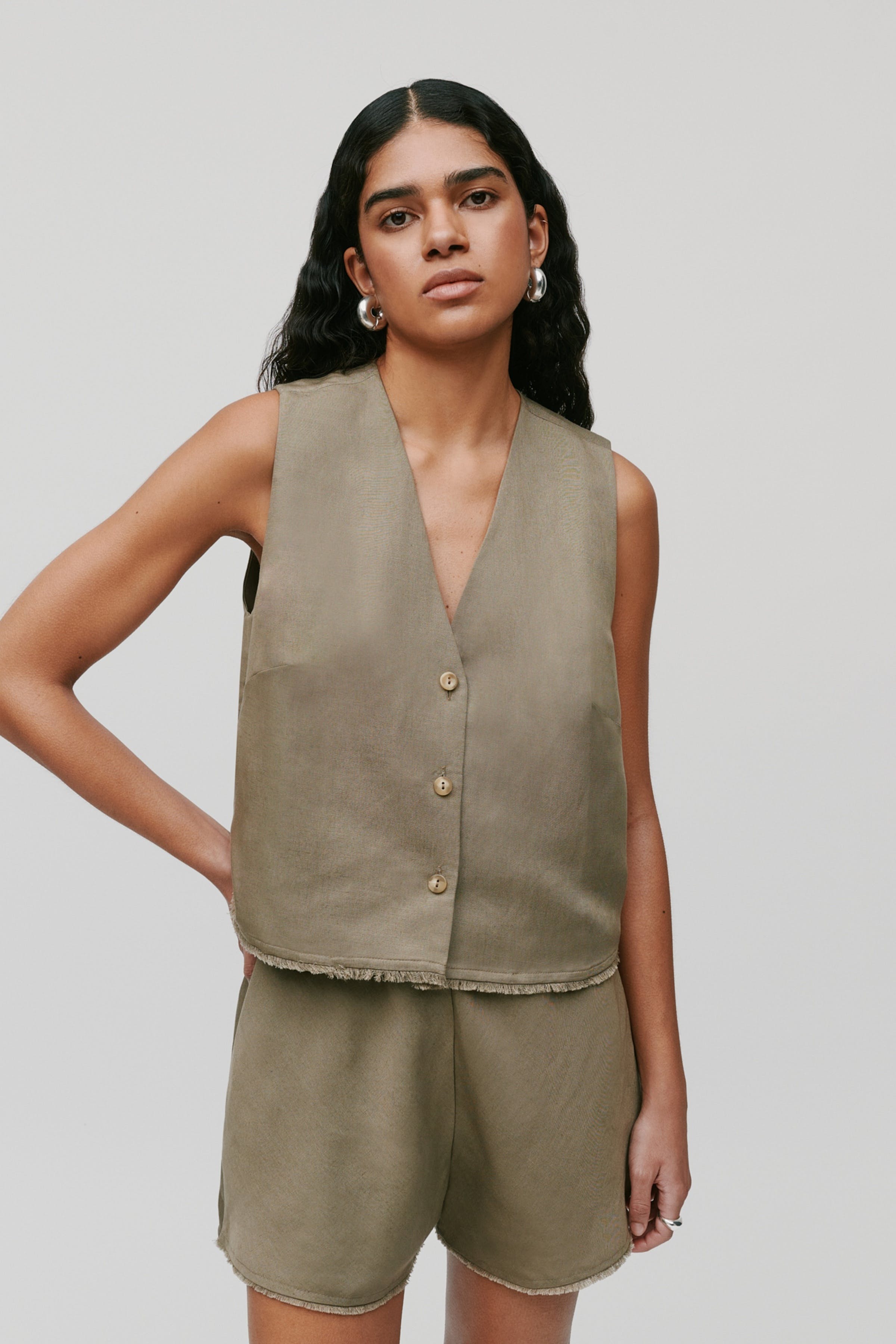 TALA Bluse LOOKBOOK FRONT 30600485-GR549