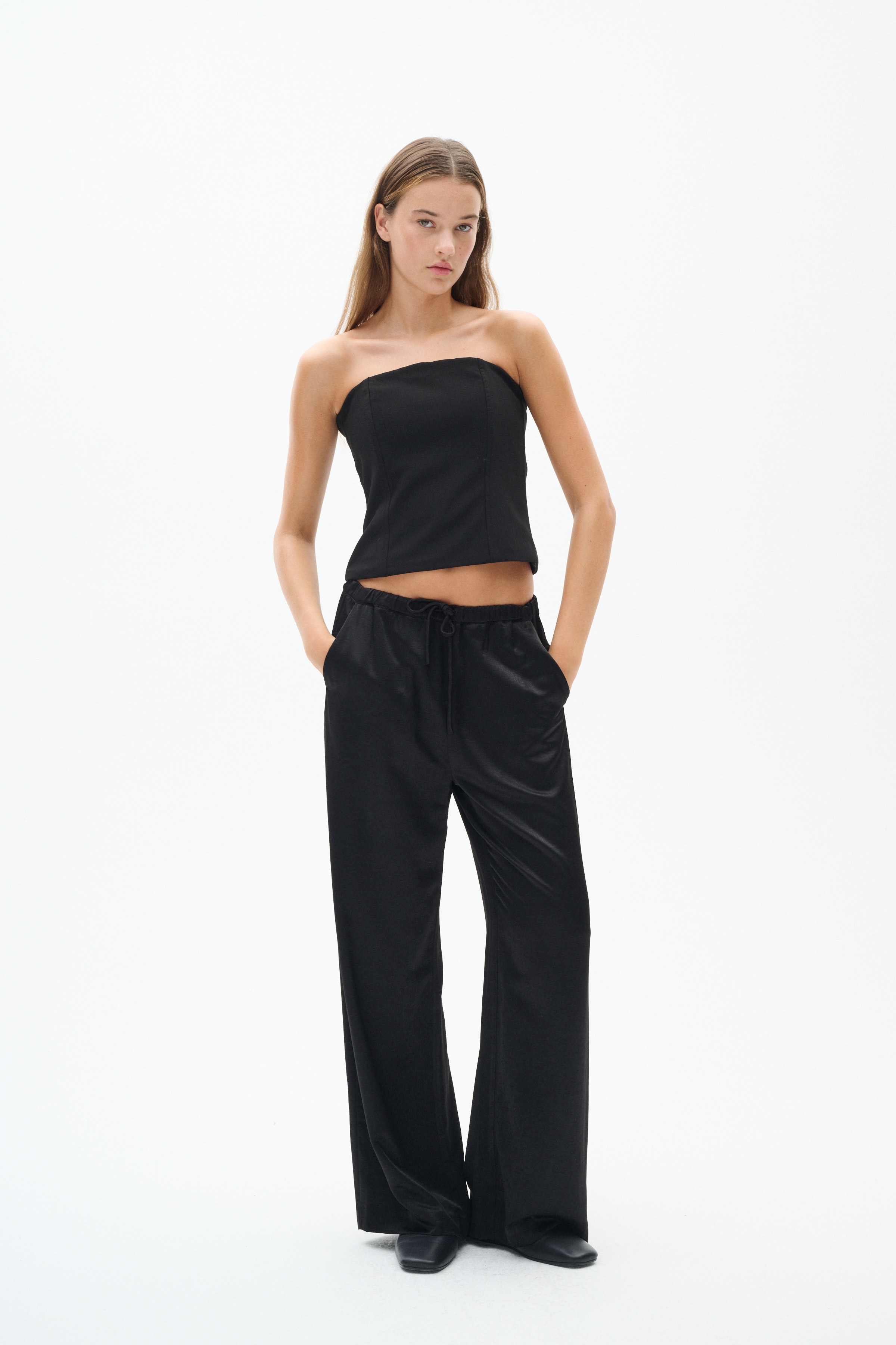 CelenaIW Hose LOOKBOOK FRONT 30110239-194008