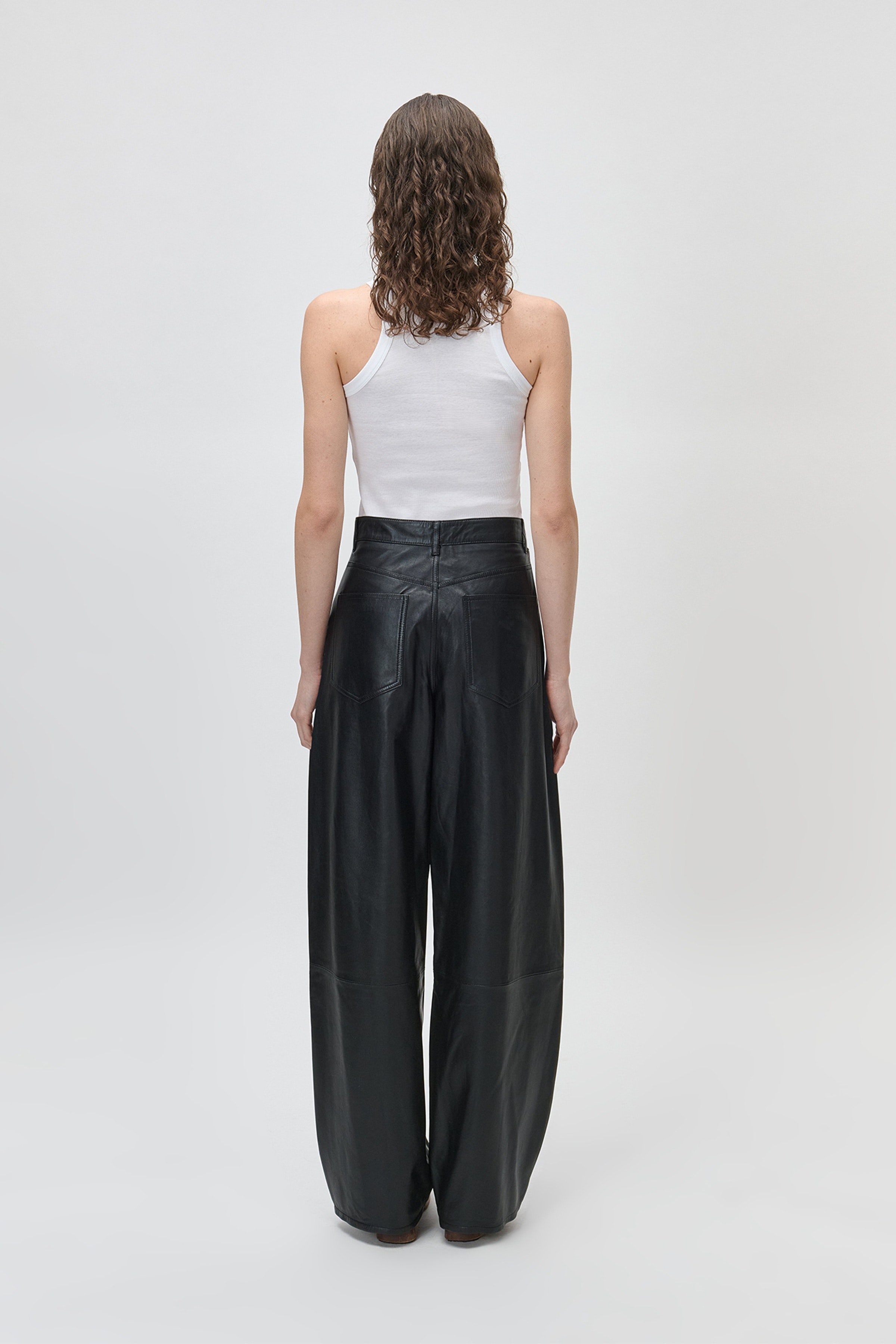 LESLIE Trousers LOOKBOOK BACK 30600691-BK999