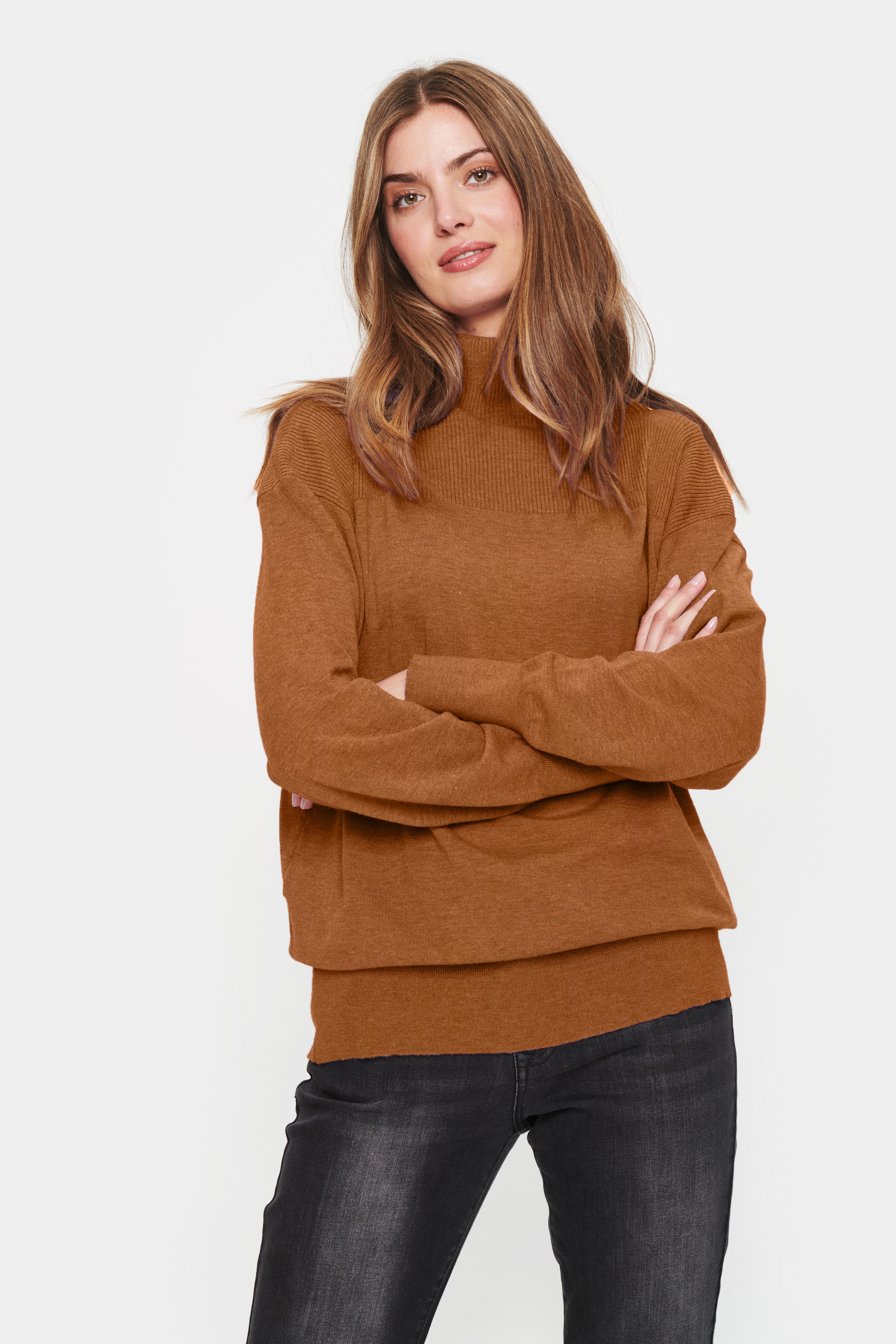  CasandraSZ LS Pullover

 LOOKBOOK FRONT 30510489-1809501