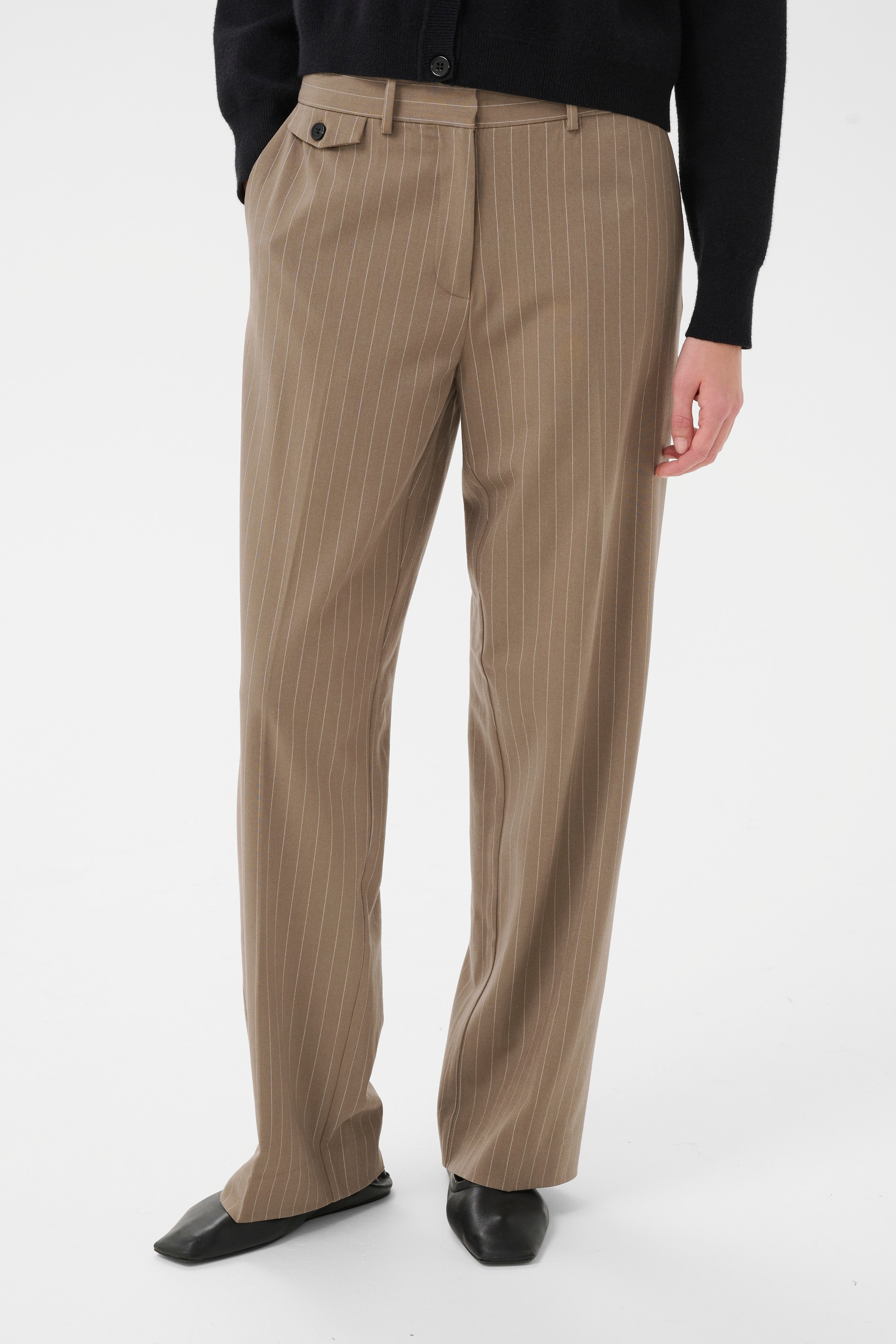 KBMilano Byxor LOOKBOOK FRONT 10104990-181112