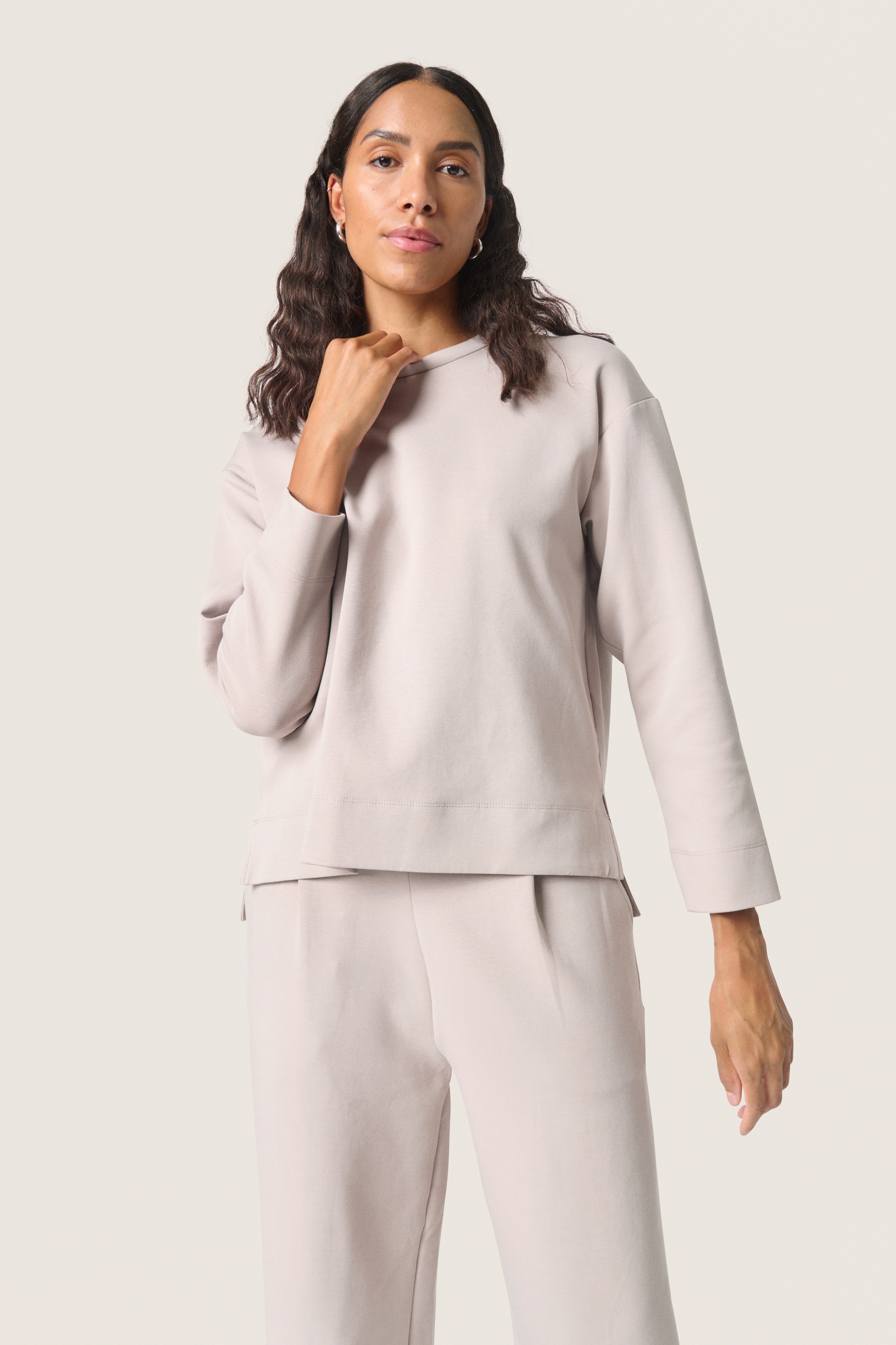 SLMagana Sweatshirt LOOKBOOK FRONT 30407919-153800