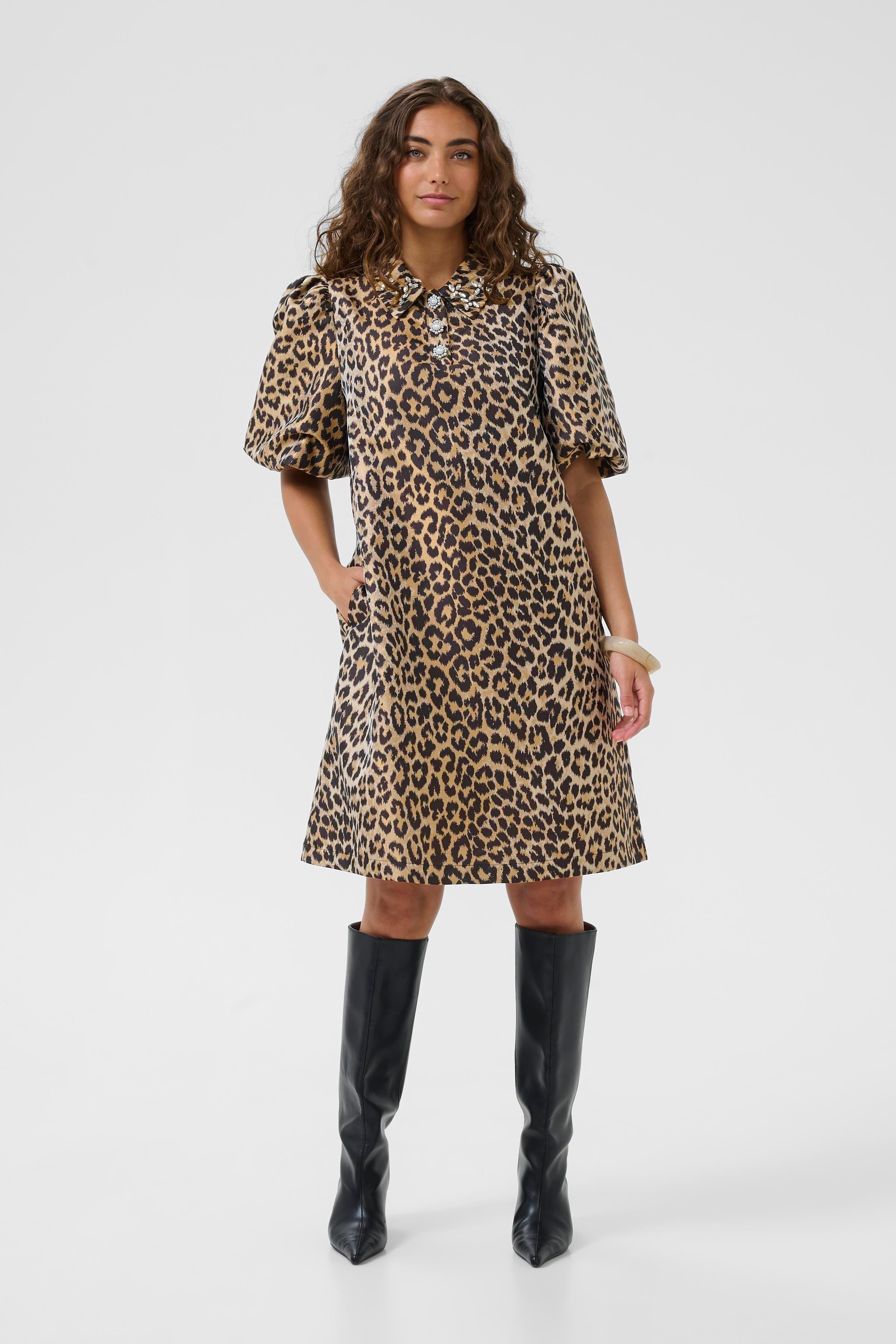 CUcarol Leopardkjole LOOKBOOK FRONT 50112375-107401