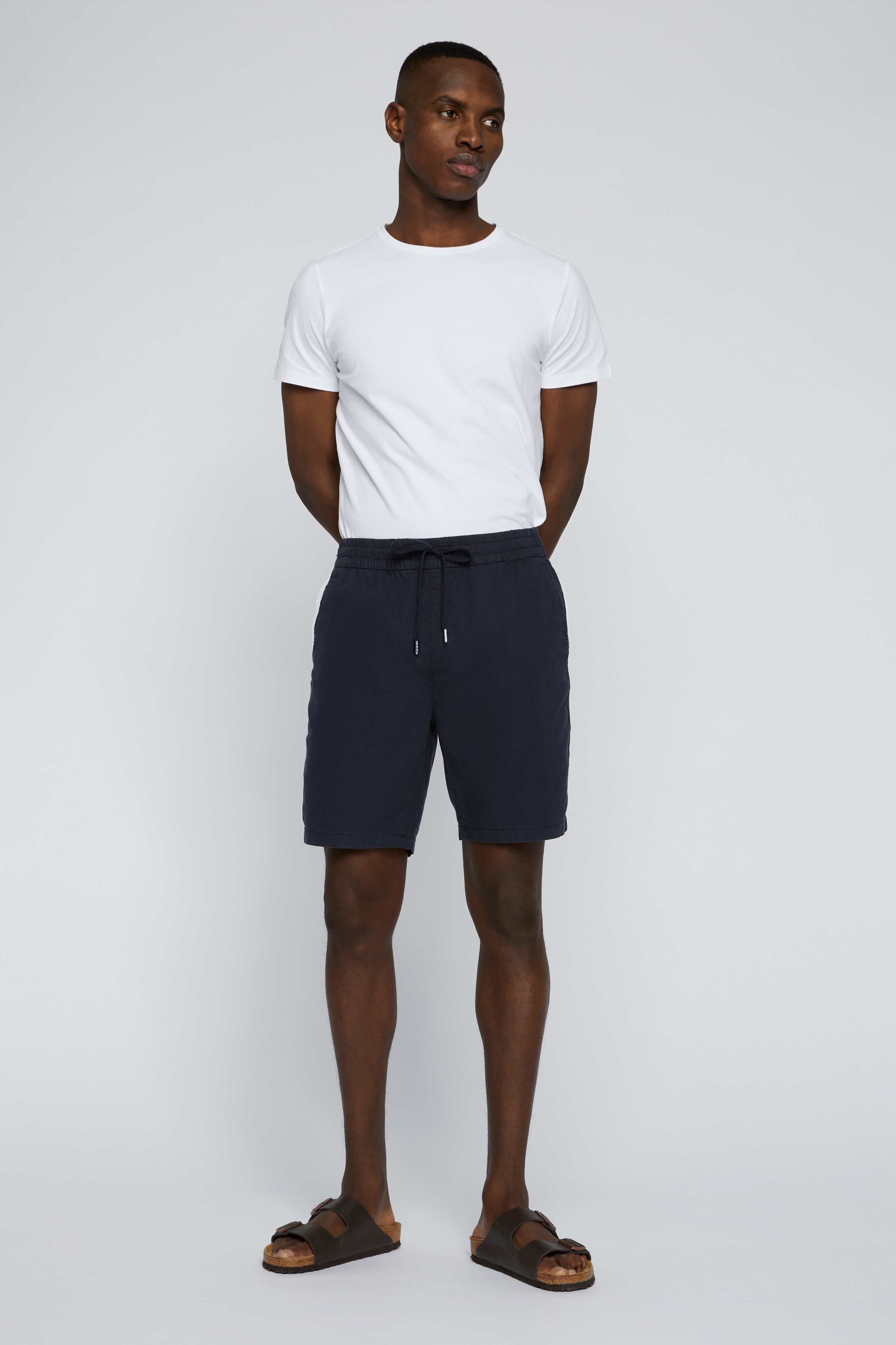 MAbarton Shorts LOOKBOOK FRONT 30206032-194011