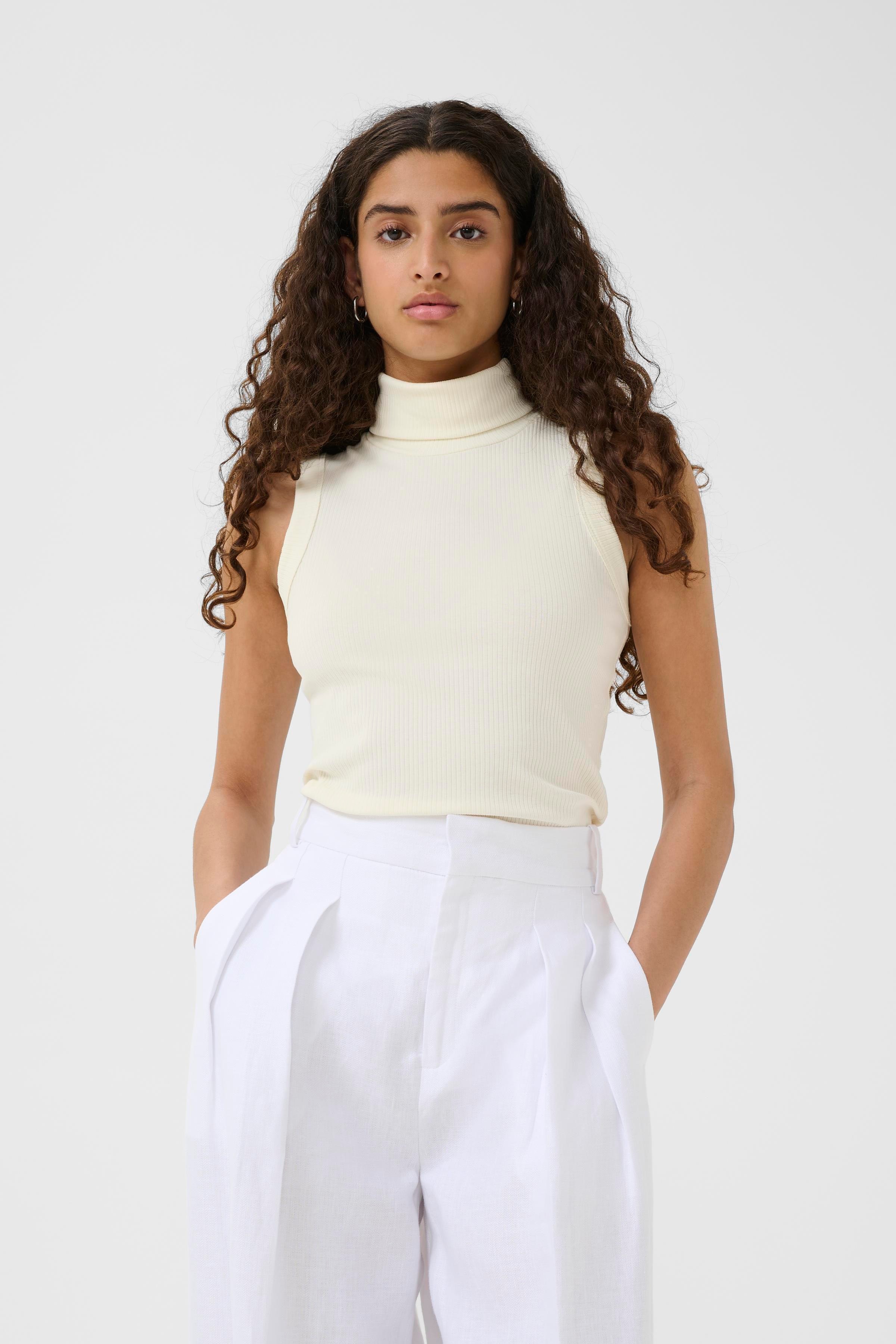 DAGNAIW Turtleneck TOP LOOKBOOK FRONT 30106690-110701