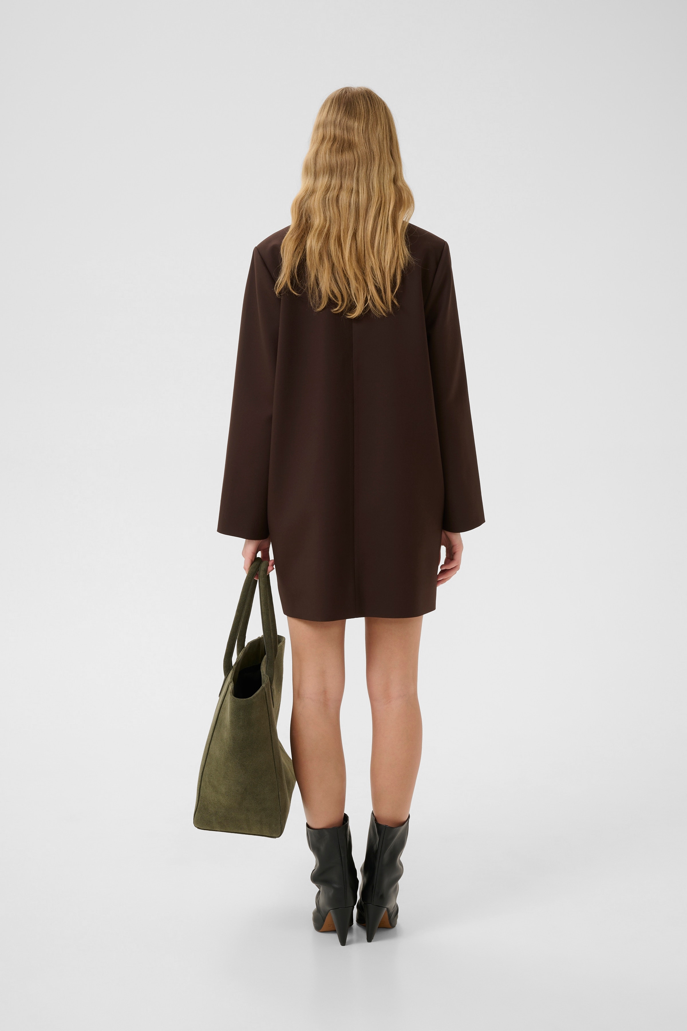 GZea Kjole LOOKBOOK BACK 10910615-191106