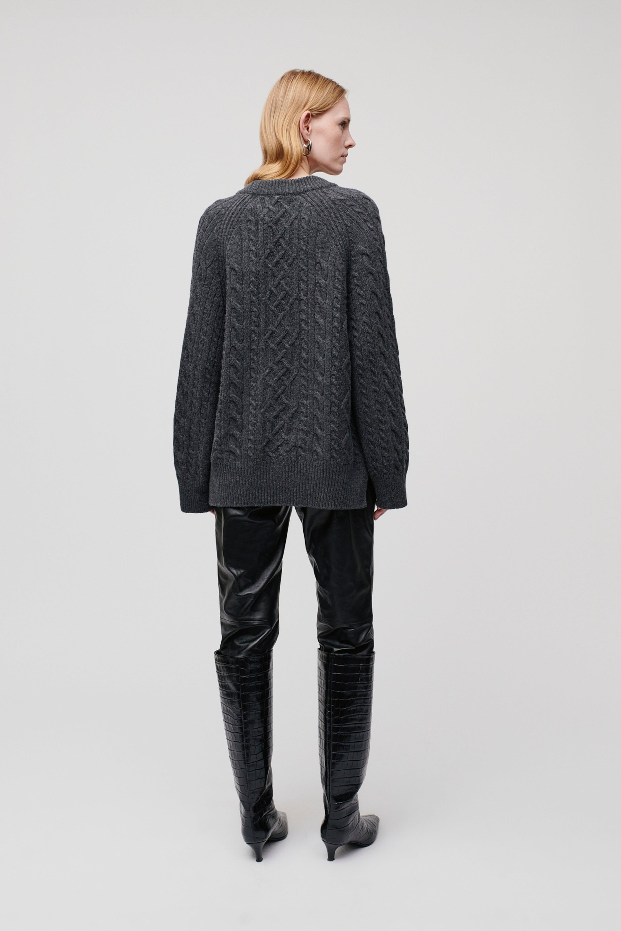 KLARINA Pullover LOOKBOOK BACK 30600377-GY949