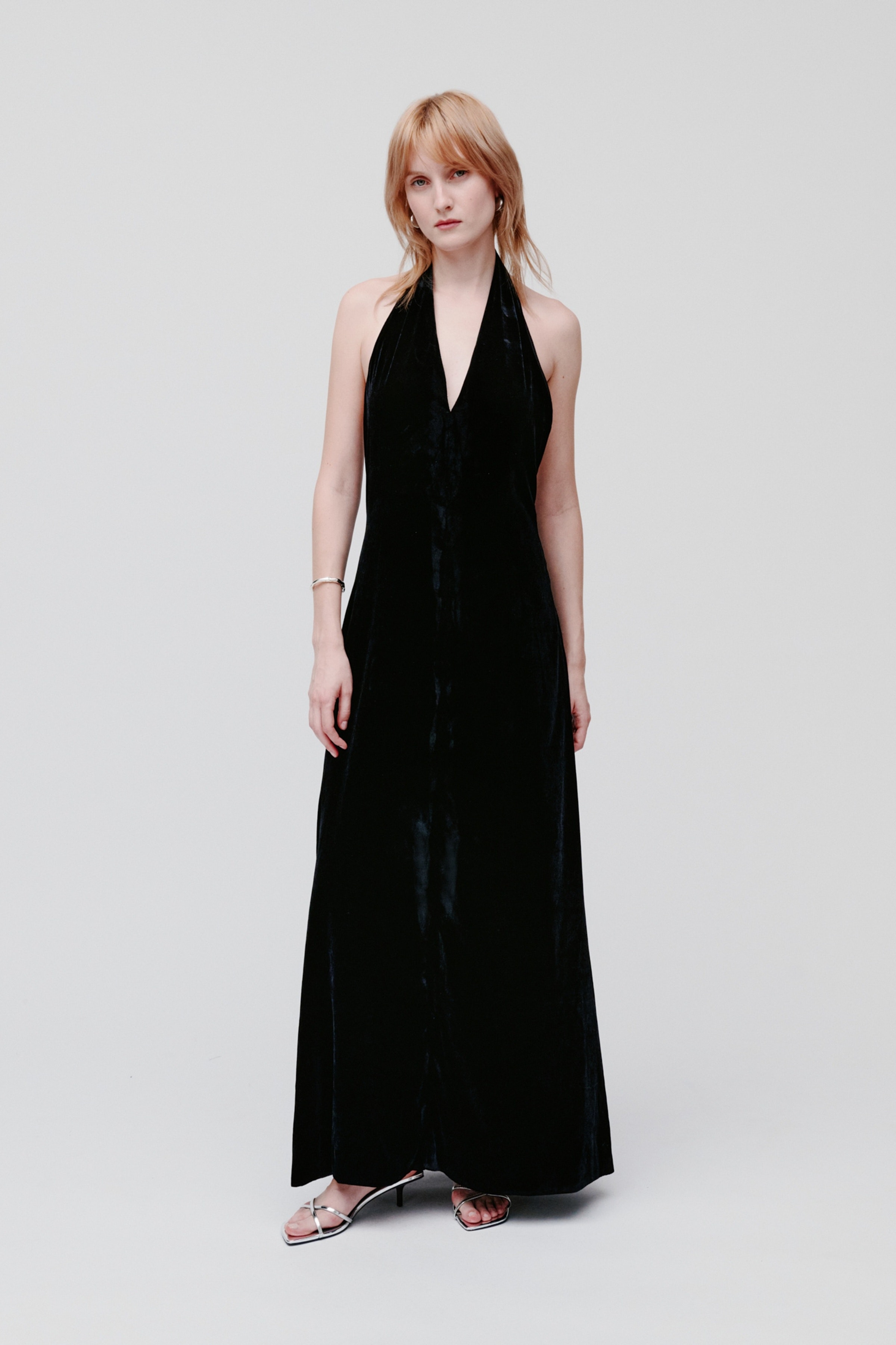 NESTA Kjole LOOKBOOK FRONT 30600747-BK999