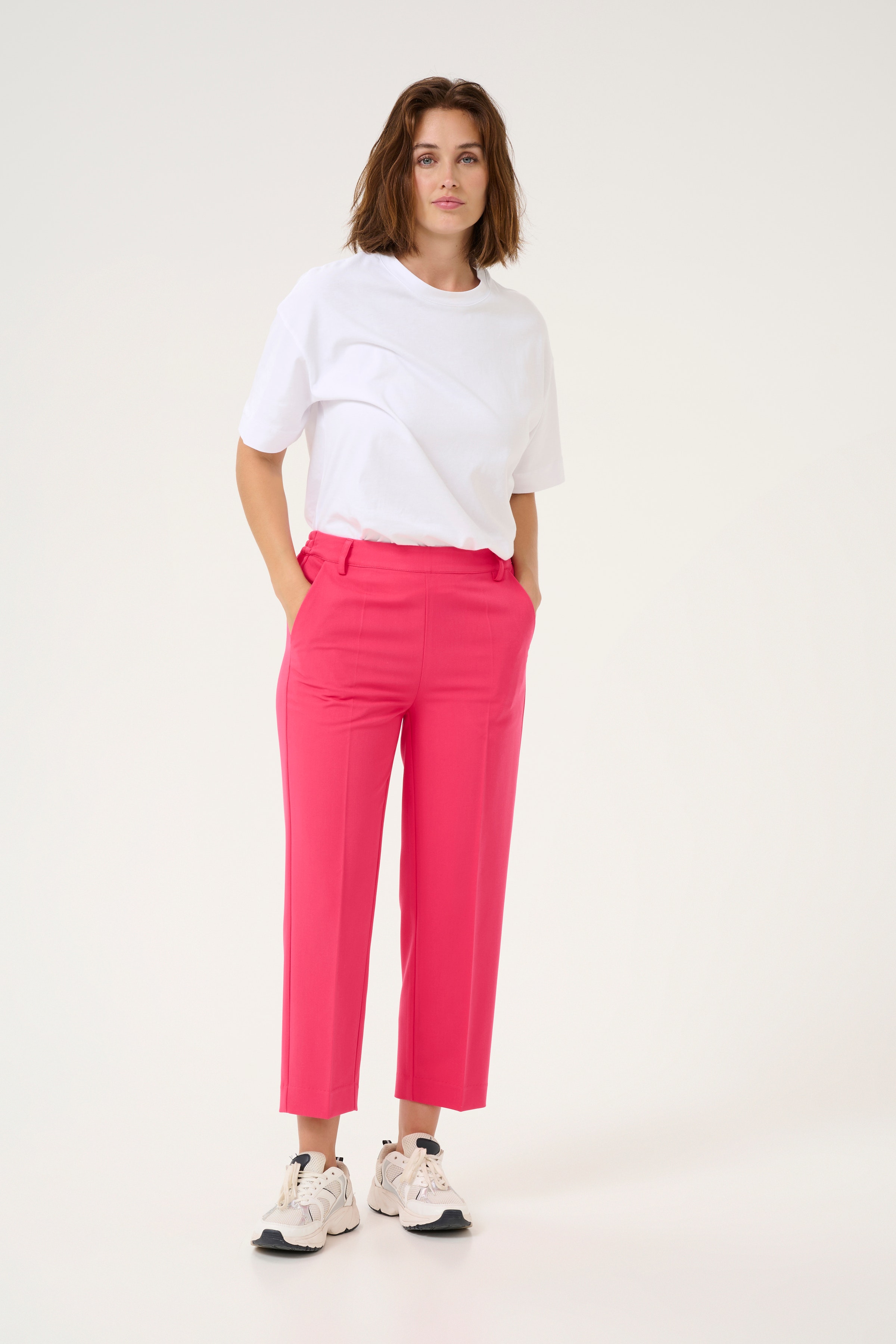 KAsakura Trousers LOOKBOOK FRONT 10506127-181754