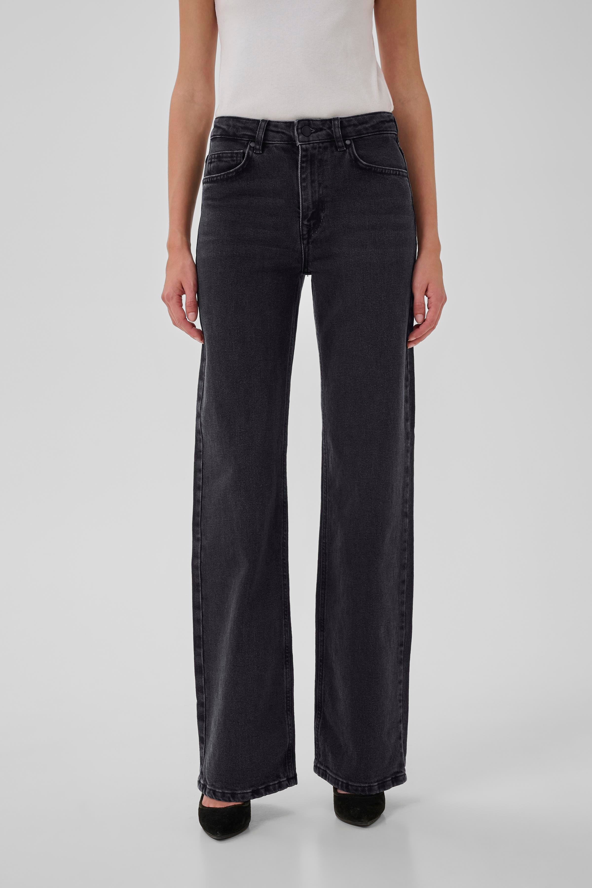 05 THE LOUIS HIGH WIDE LOOKBOOK FRONT 10704222-100070