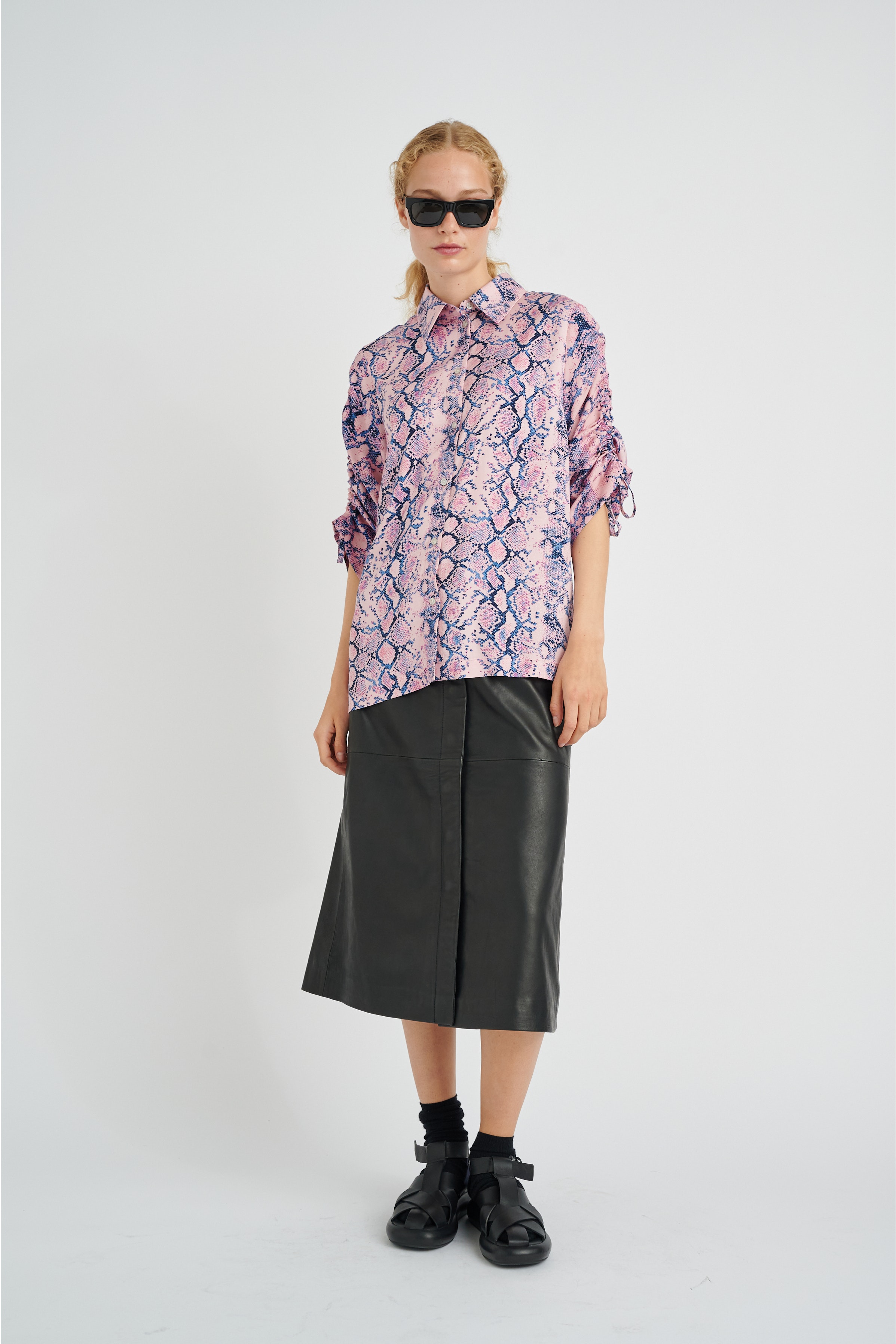 DwynIW Shirt LOOKBOOK FRONT 30108127-301881