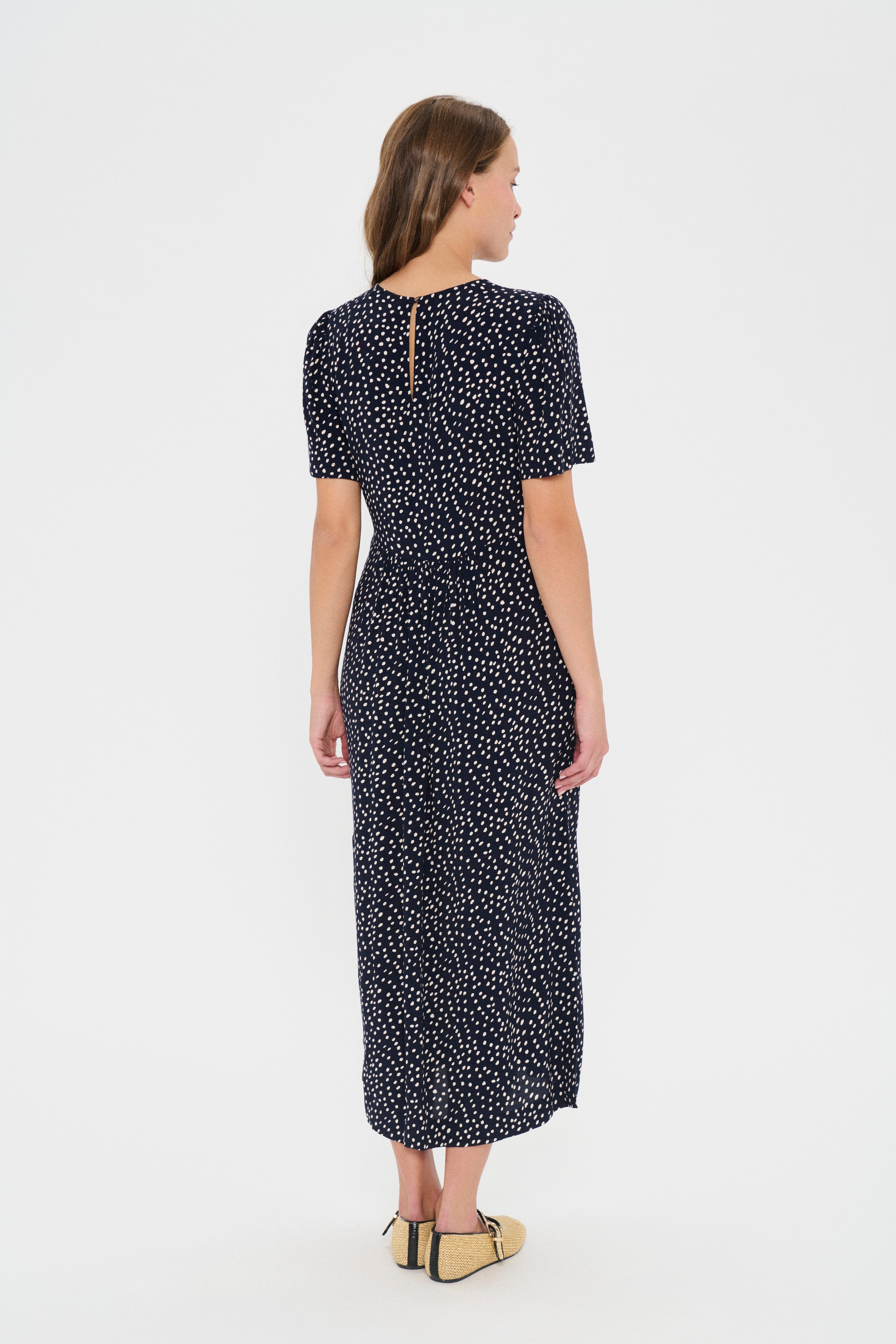 MalikaSZ Kleid LOOKBOOK BACK 30514403-304495