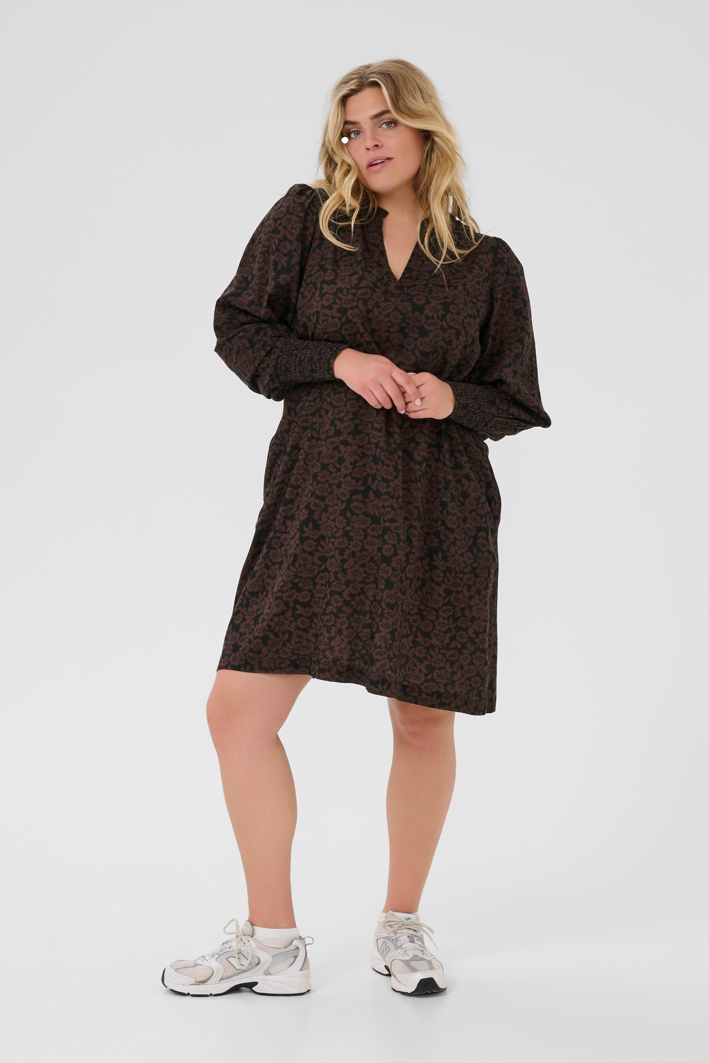 KCbella Jurk LOOKBOOK FRONT 10582489-107734