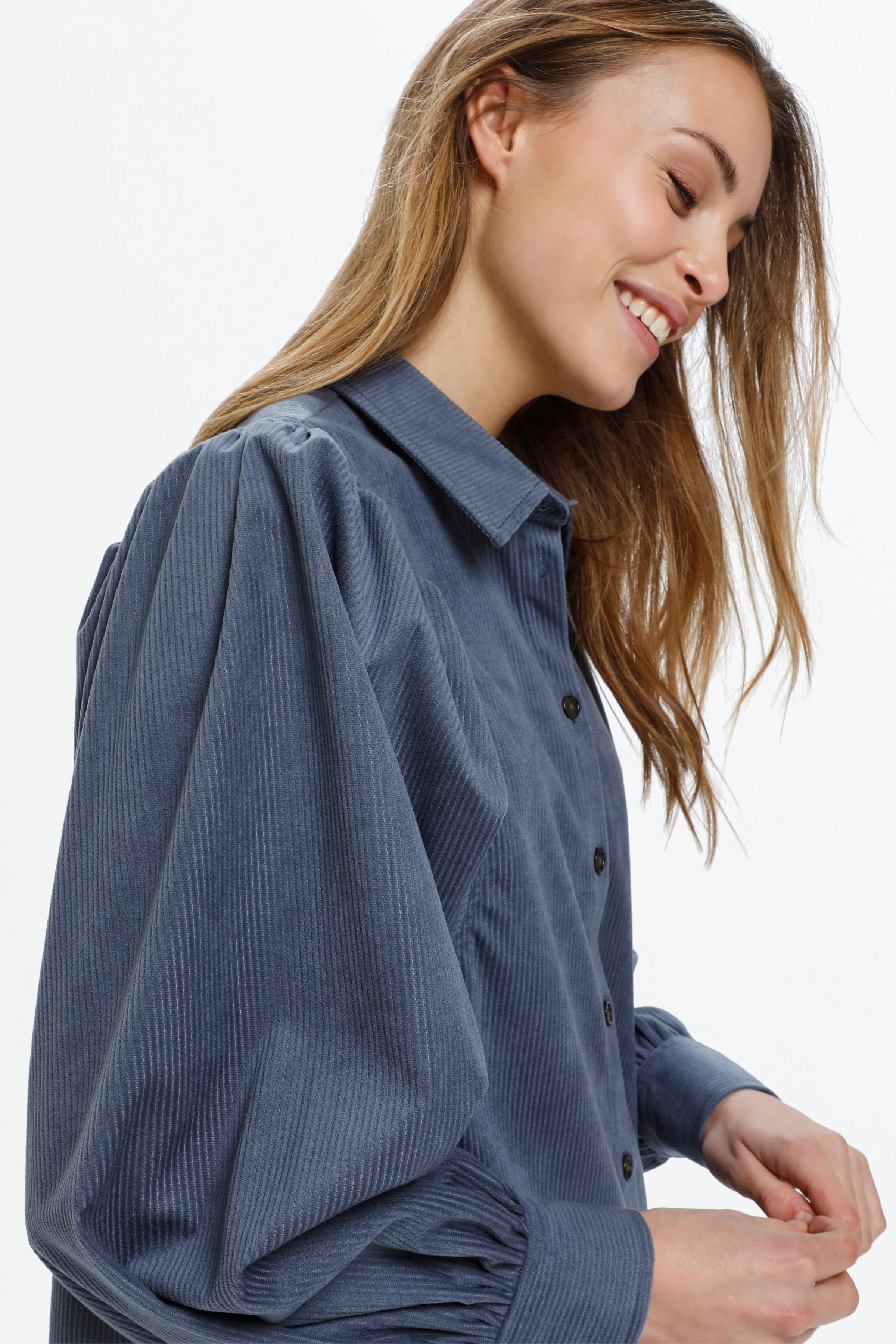  SLIlia Shirt LS

 LOOKBOOK DETAIL 30405611-183912