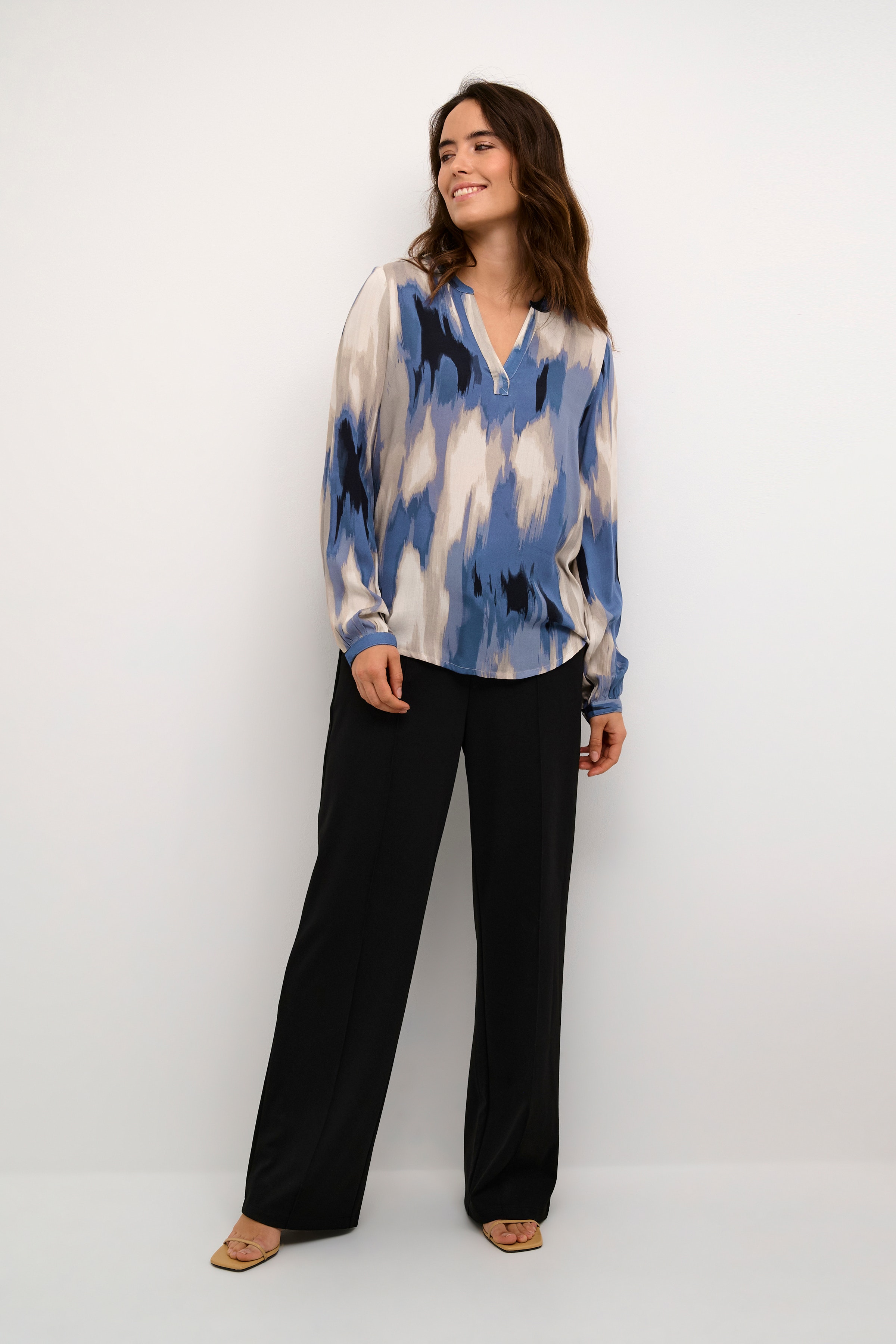 KAbeathe Blouse LOOKBOOK FRONT 10508895-106180