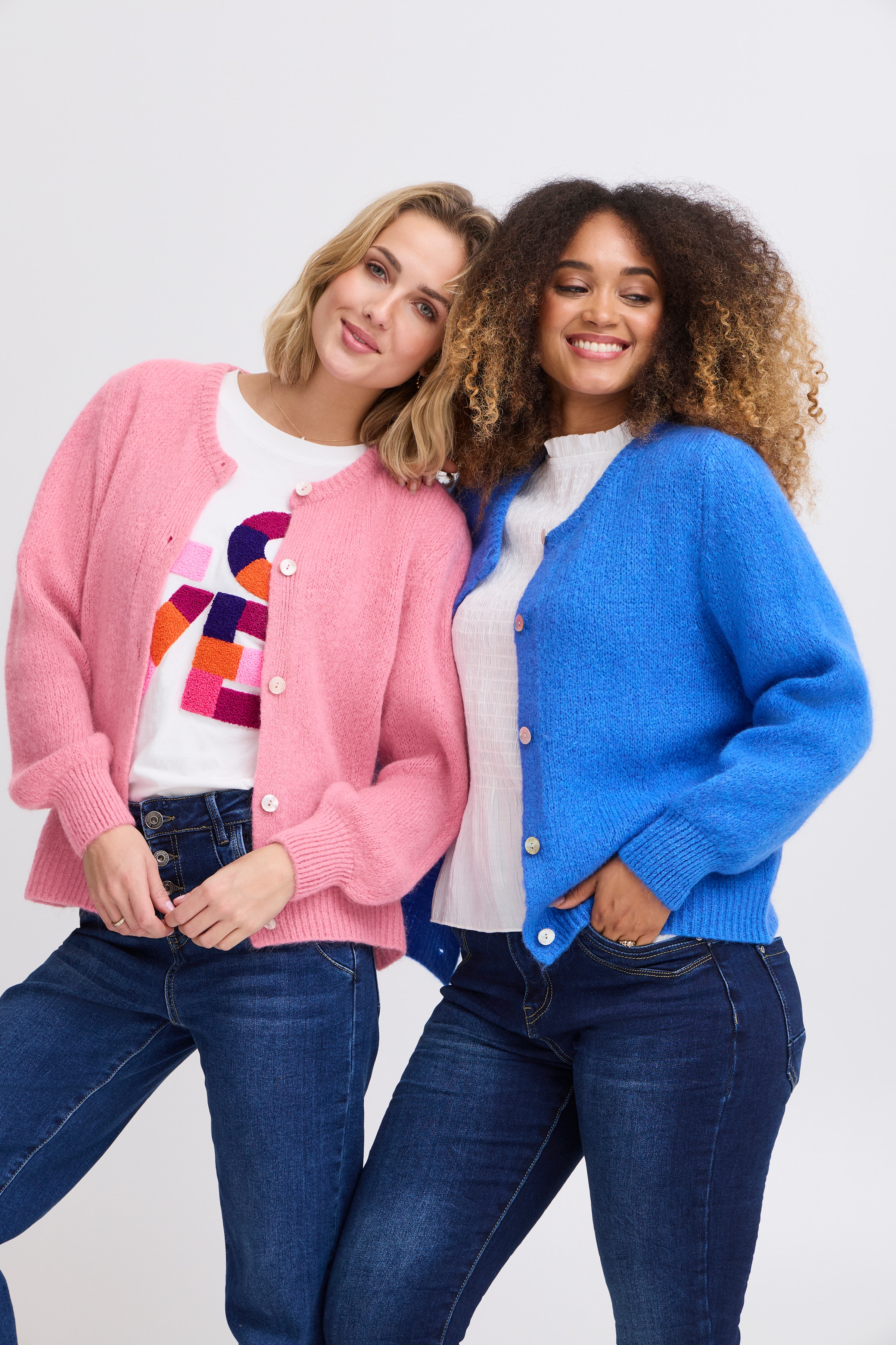 SBGULVIG Cardigan LOOKBOOK FRONT 22100655-172120