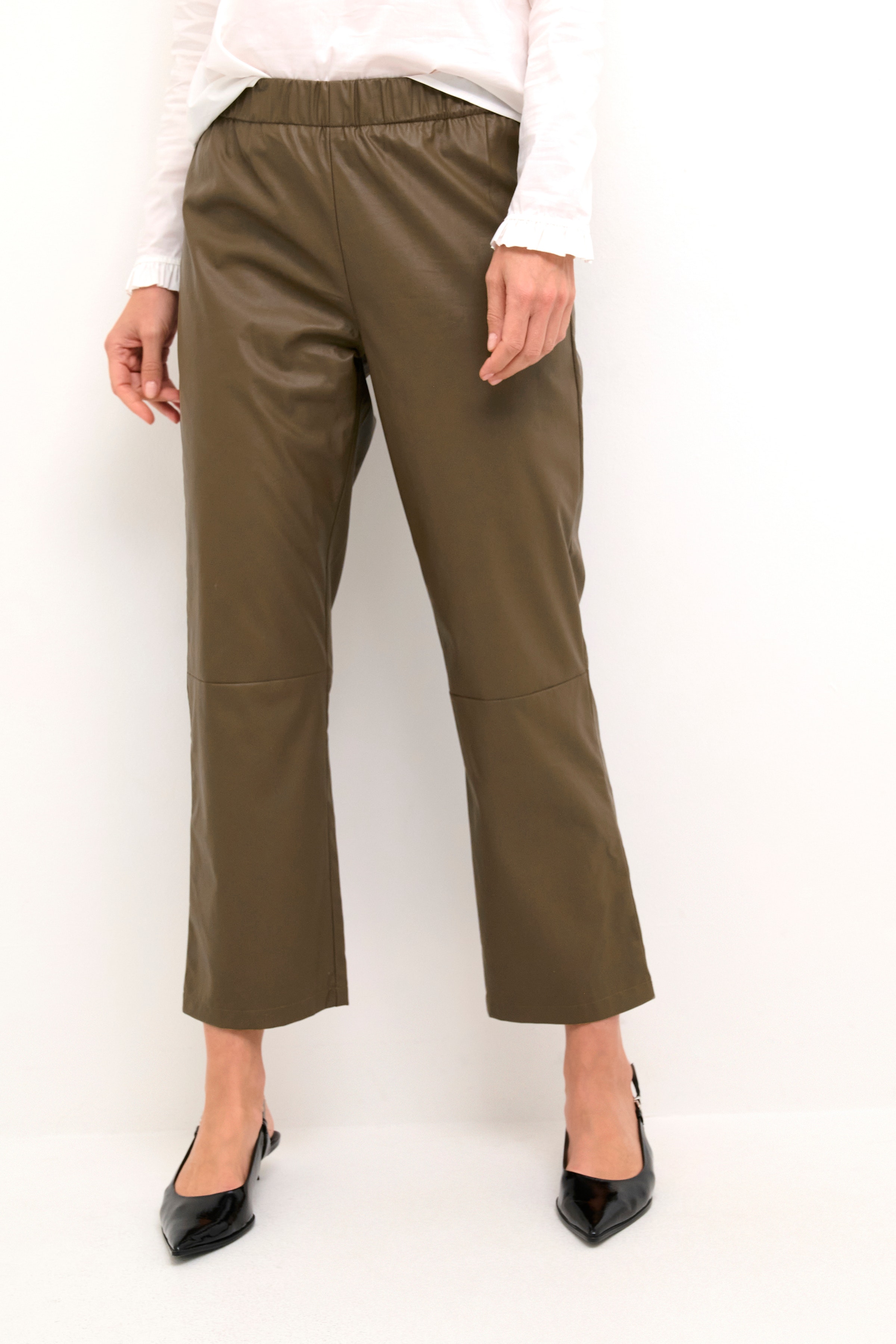 CUcassandra Leader pants LOOKBOOK FRONT 50110073-181304