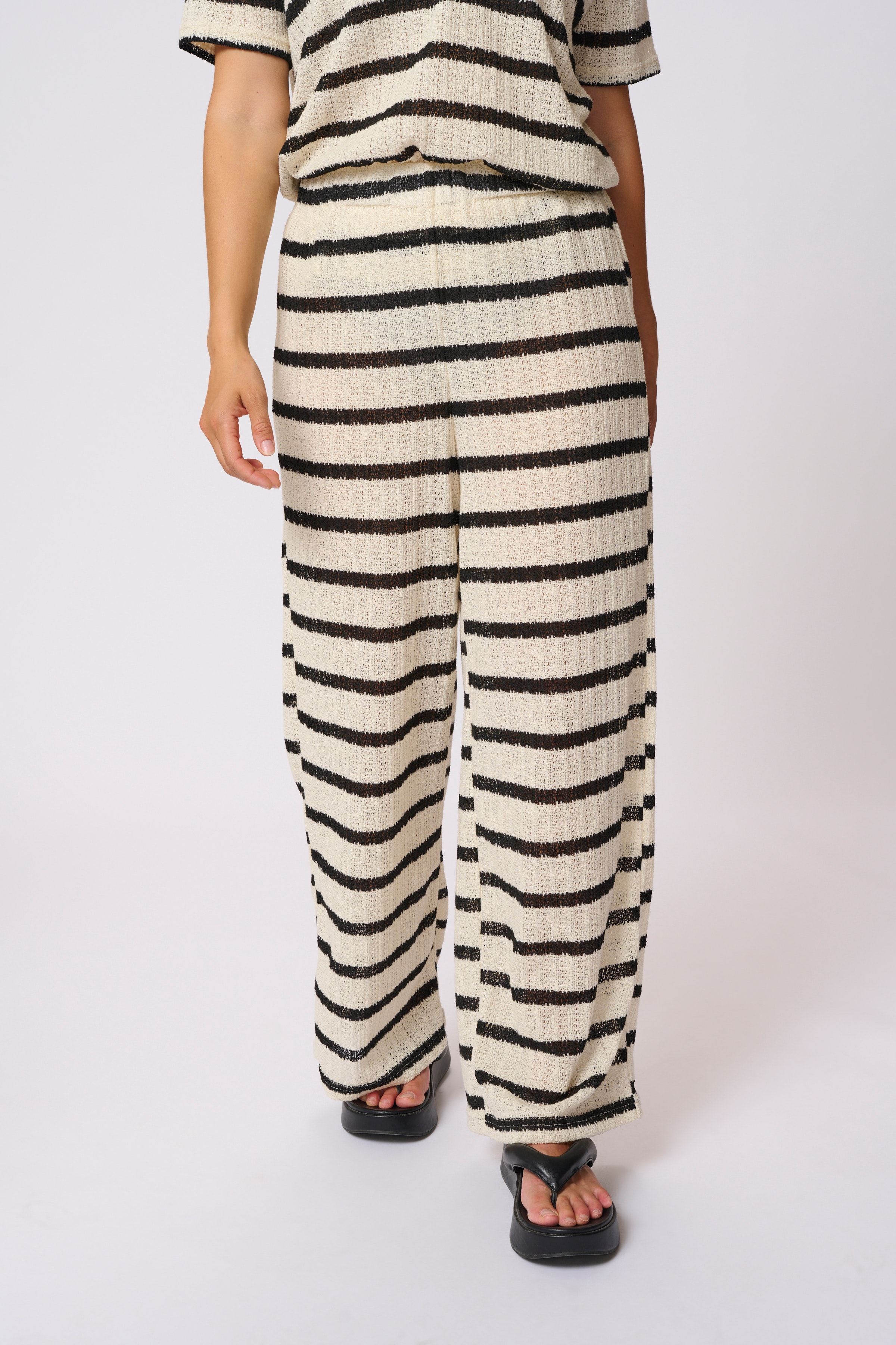 KAedith Bukser LOOKBOOK FRONT 10509964-107485