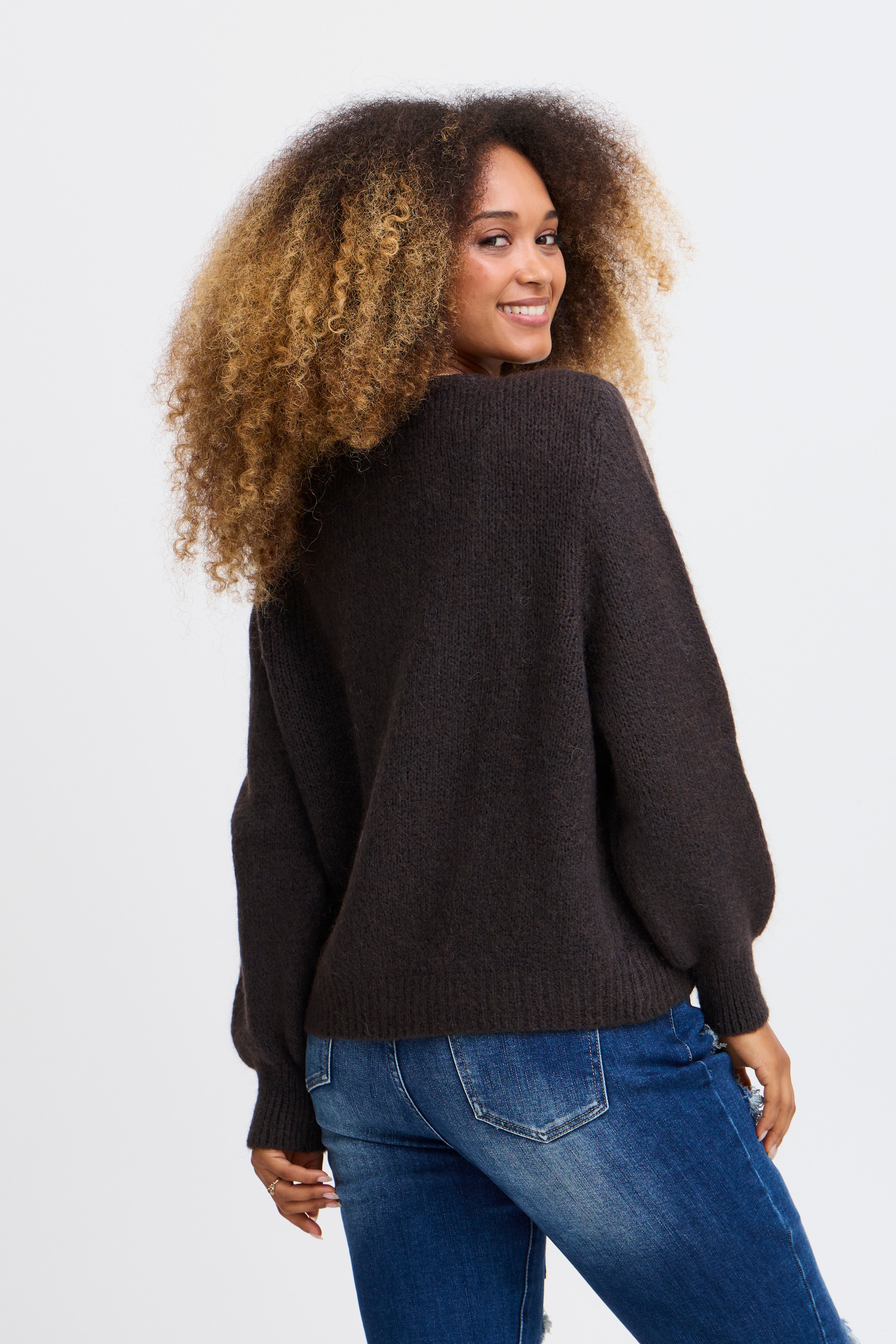 SBGULVIG Cardigan LOOKBOOK BACK 22100655-190912