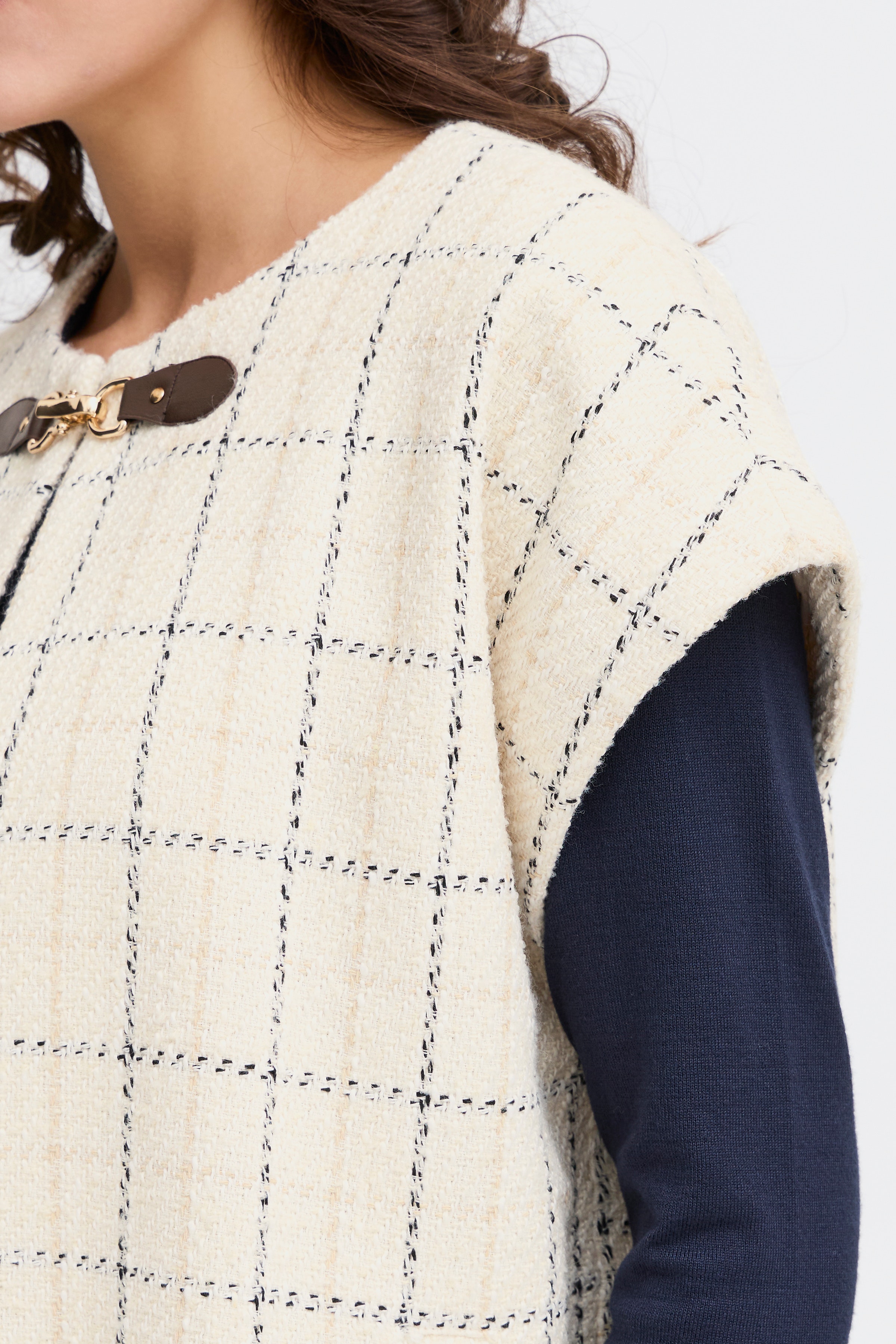 FRCHANI Vest LOOKBOOK DETAIL 20615274-204025
