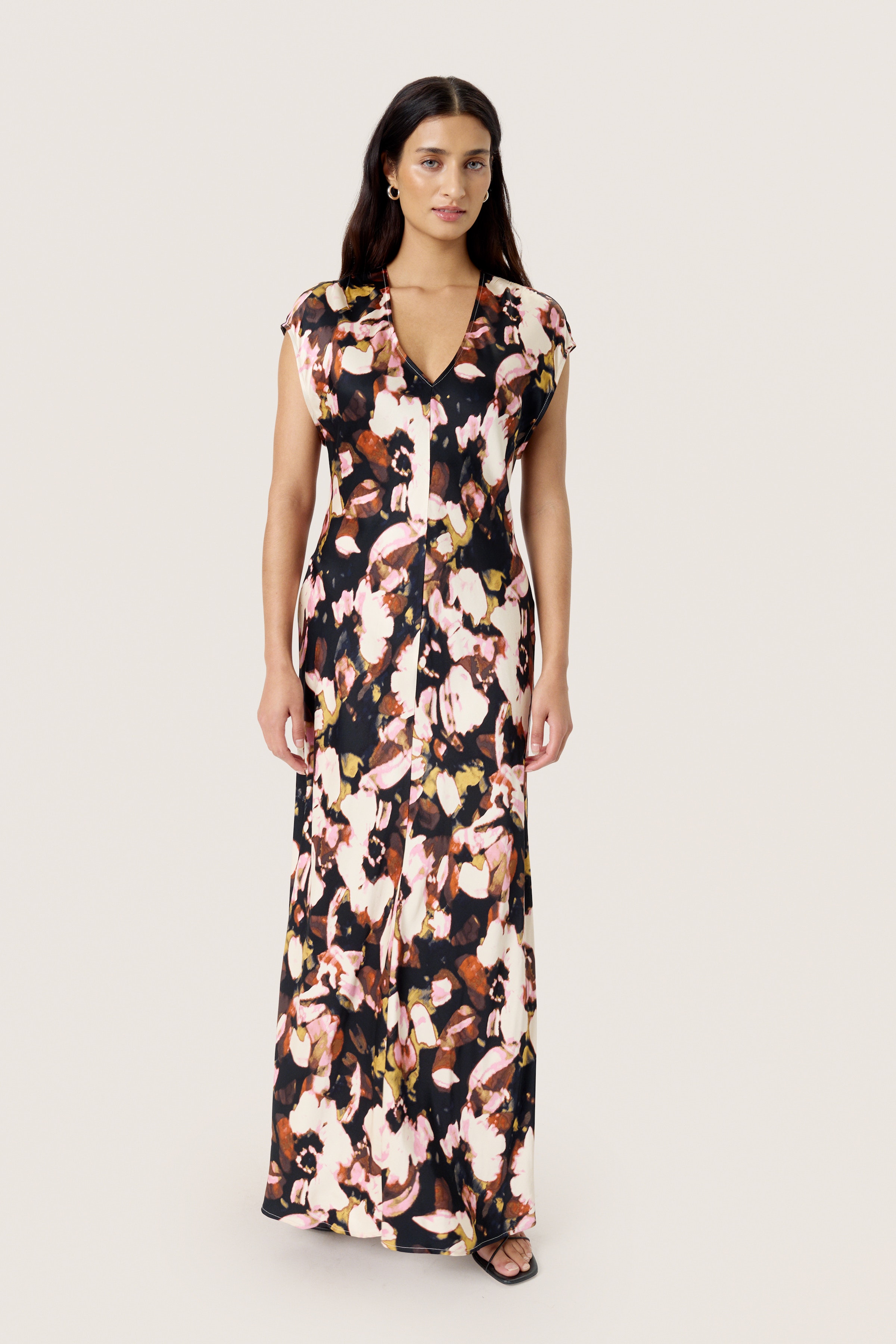 SLCinna Dress LOCATION NONE 30408638-304164