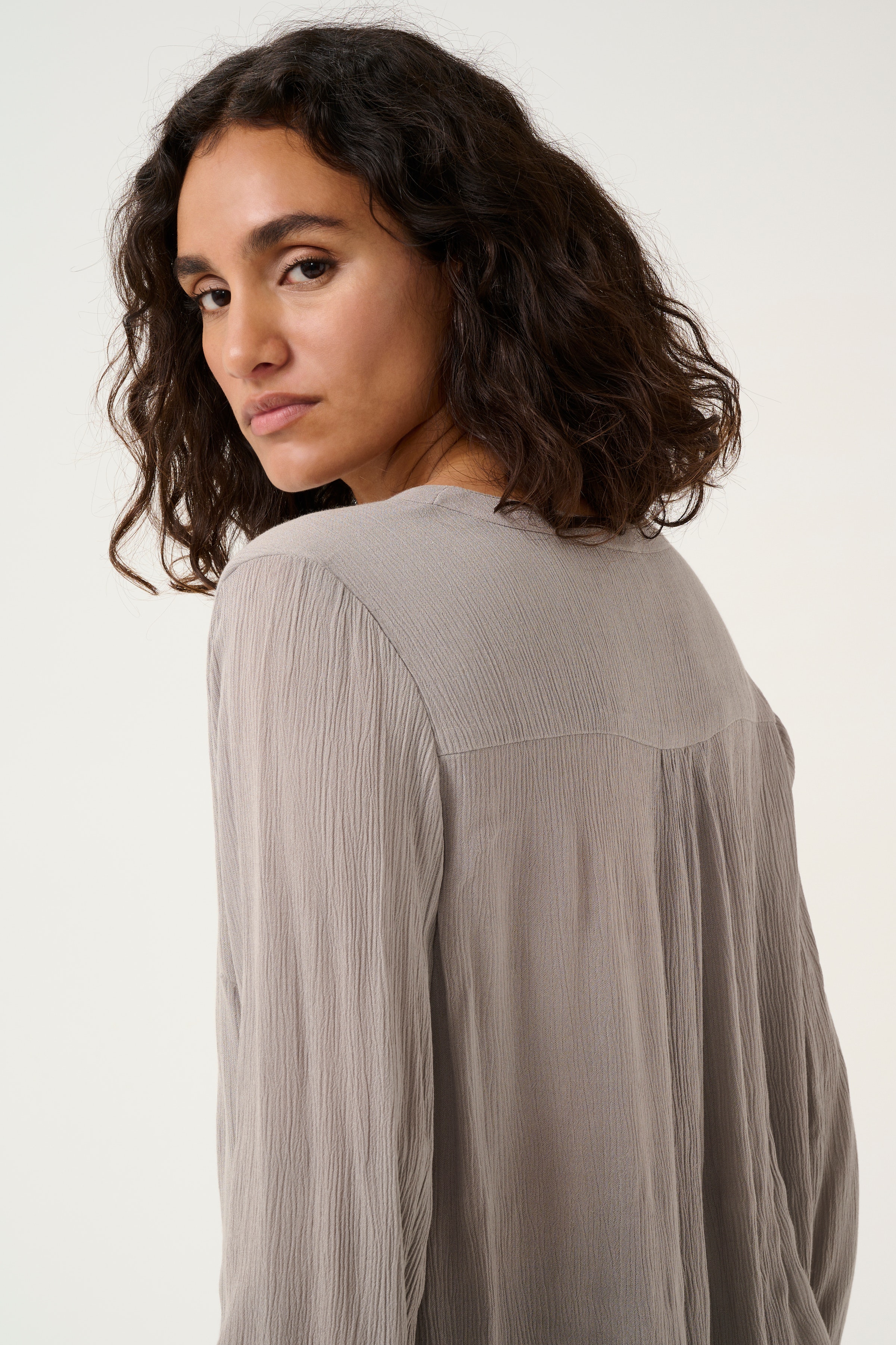 KAamber Bluse LOOKBOOK DETAIL 501032-170205