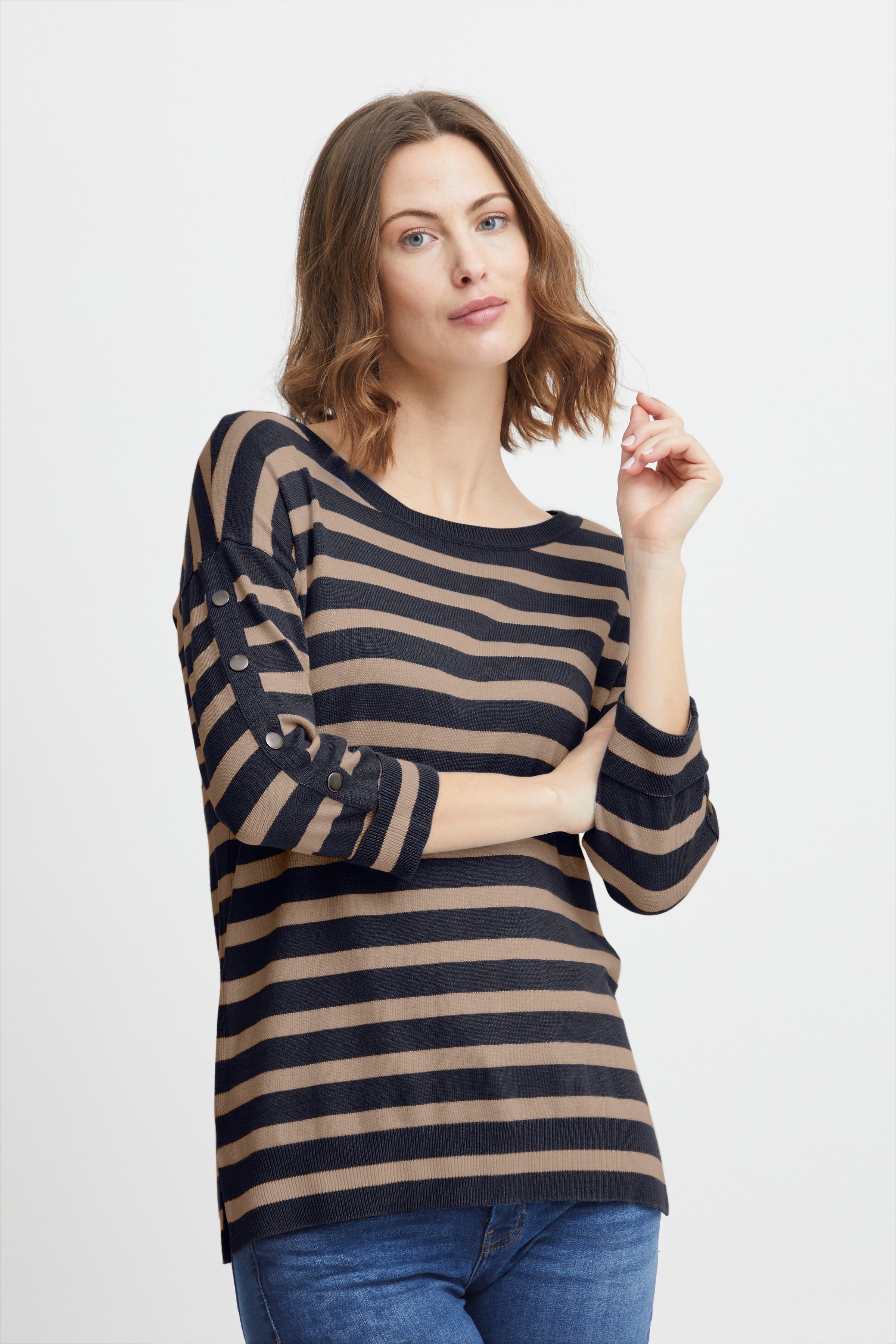 FRBESMOCK Pullover LOOKBOOK FRONT 20610279-201450