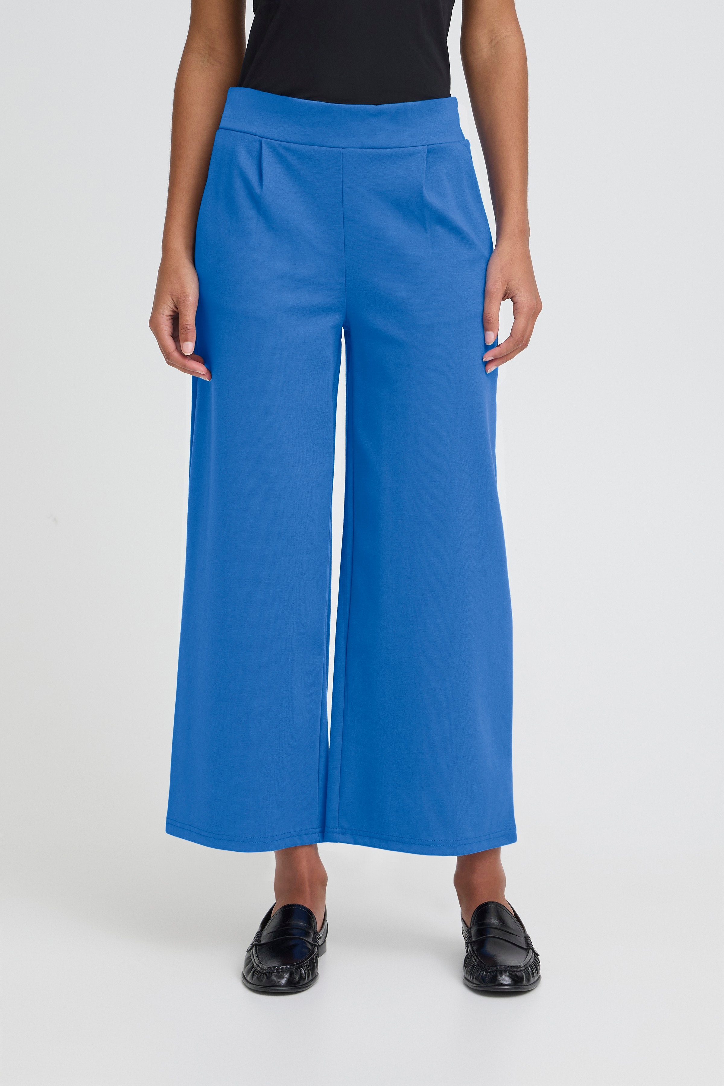 IHKATE WIDE Hose LOOKBOOK FRONT 20116301-184048