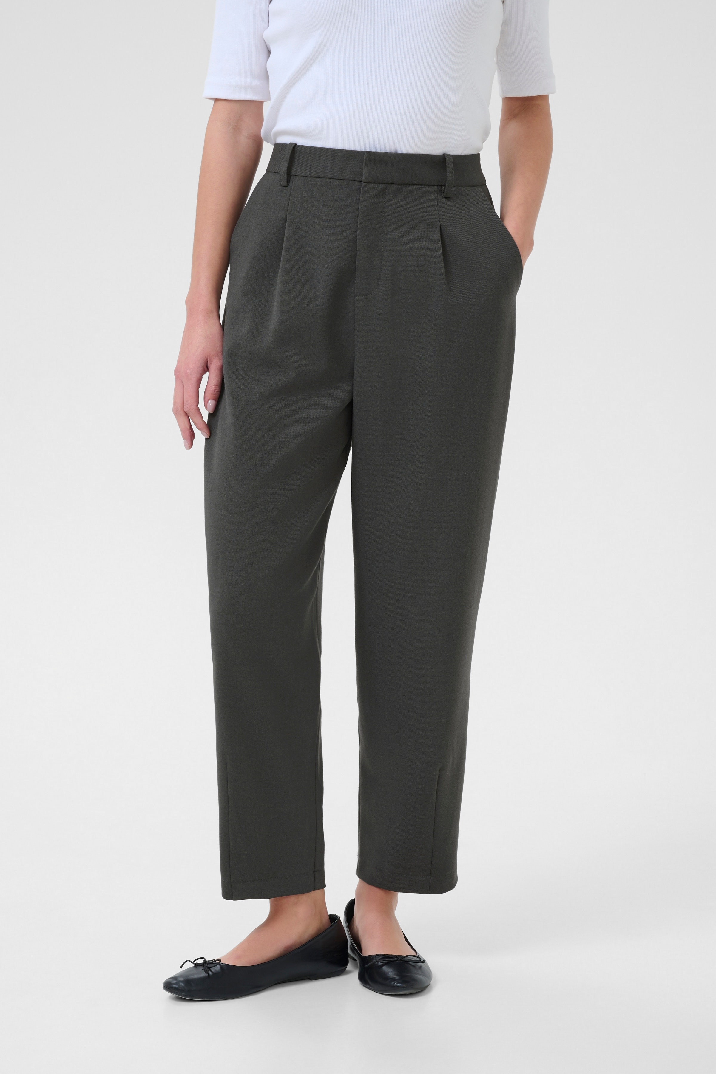 KAmerle Bukser LOOKBOOK FRONT 10504769-190205