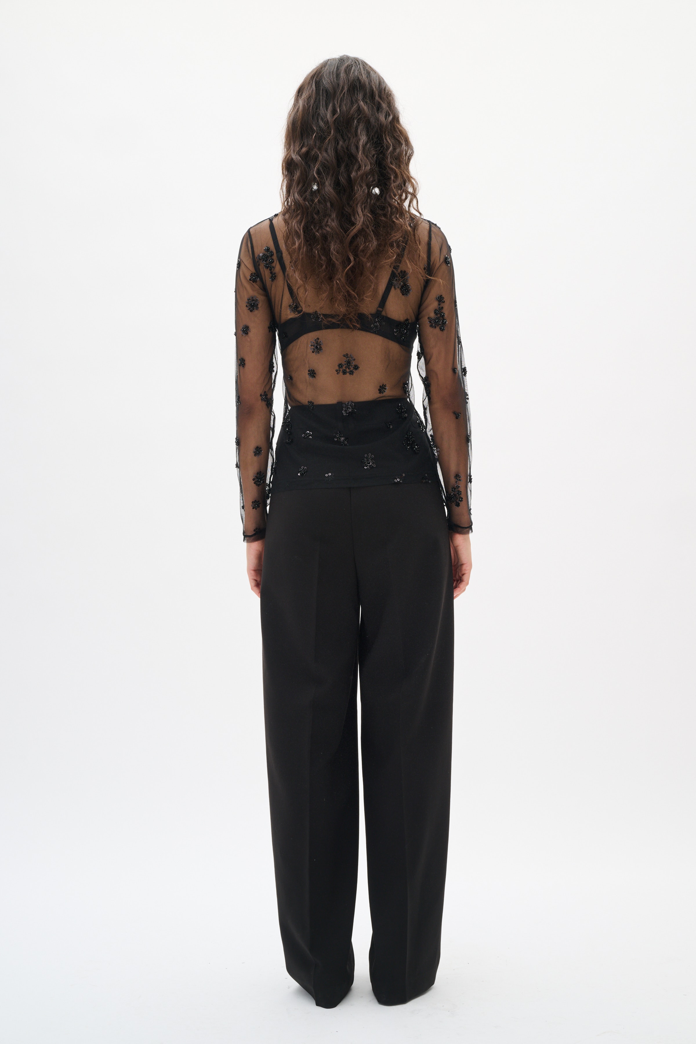 KUIIW T-shirt LOOKBOOK BACK 30112135-194008